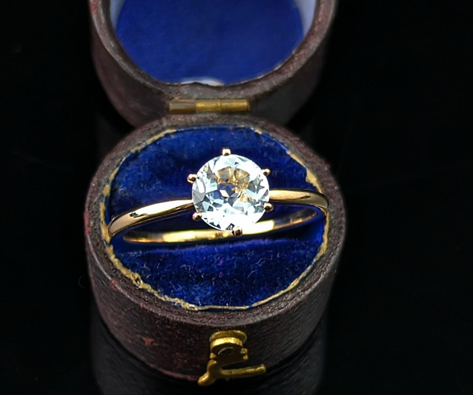 A gorgeous vintage 9ct gold Aquamarine solitaire ring.

It is crafted in rich 9ct yellow gold with a central brilliant cut Aquamarine with the most lovely light blue hue.

This beauty would make for a perfect engagement ring and the central stone