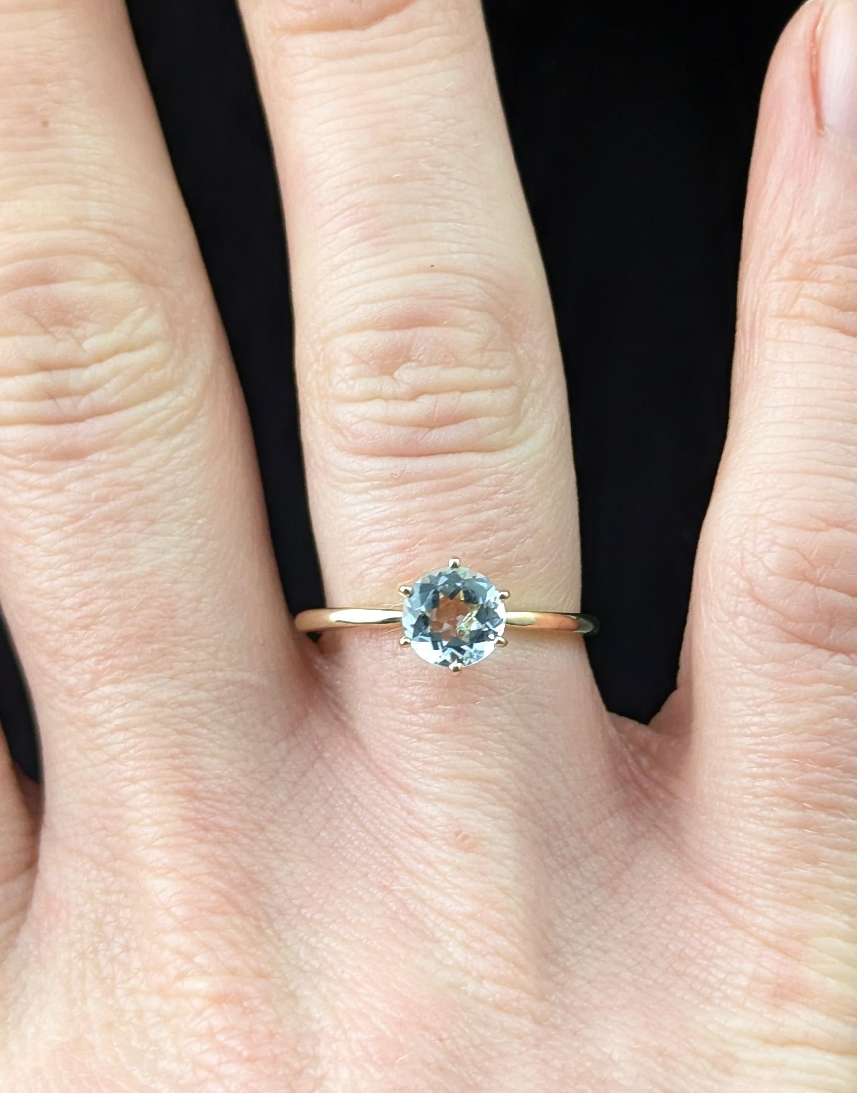 Women's Vintage 9k yellow gold Aquamarine solitaire ring For Sale