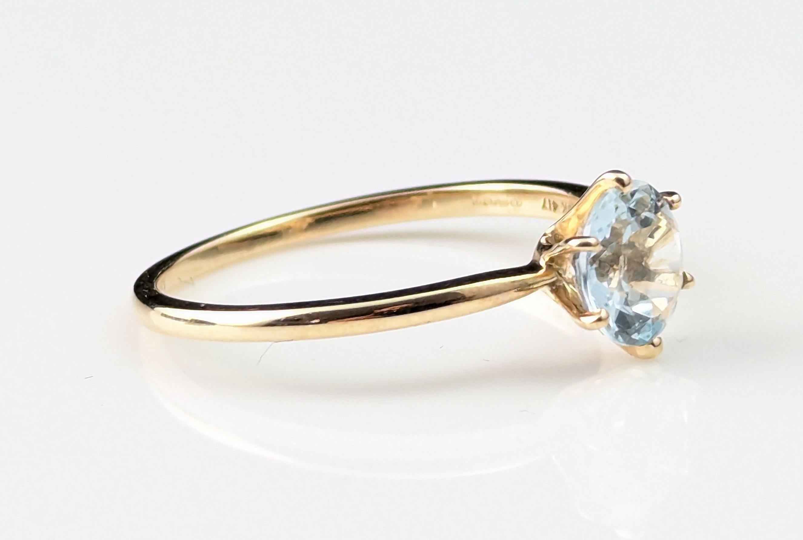 Vintage 9k yellow gold Aquamarine solitaire ring For Sale 2