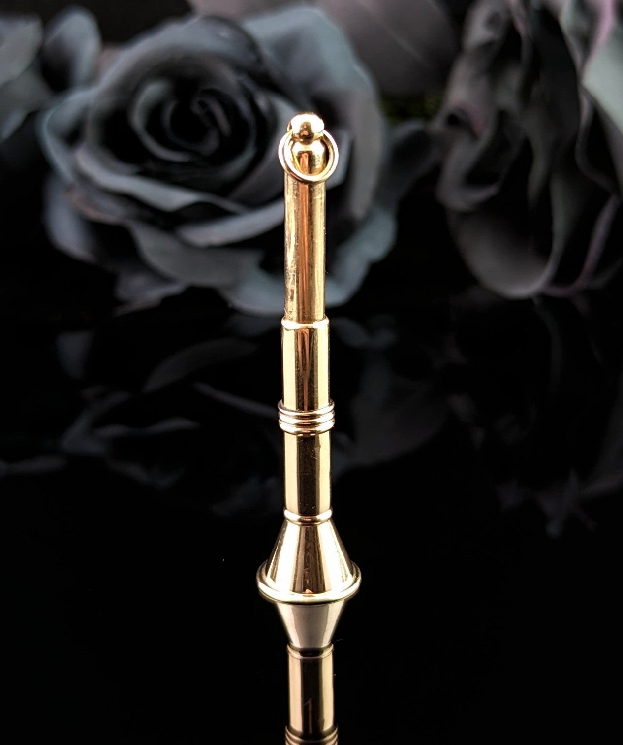 This fine vintage 9ct gold cigar piercer is the perfect functional piece of jewellery.

It would make a magnificent gift for the cigar lover or an interesting addition to a nice antique gold Albert chain.

It is a gorgeous piece, created in the late