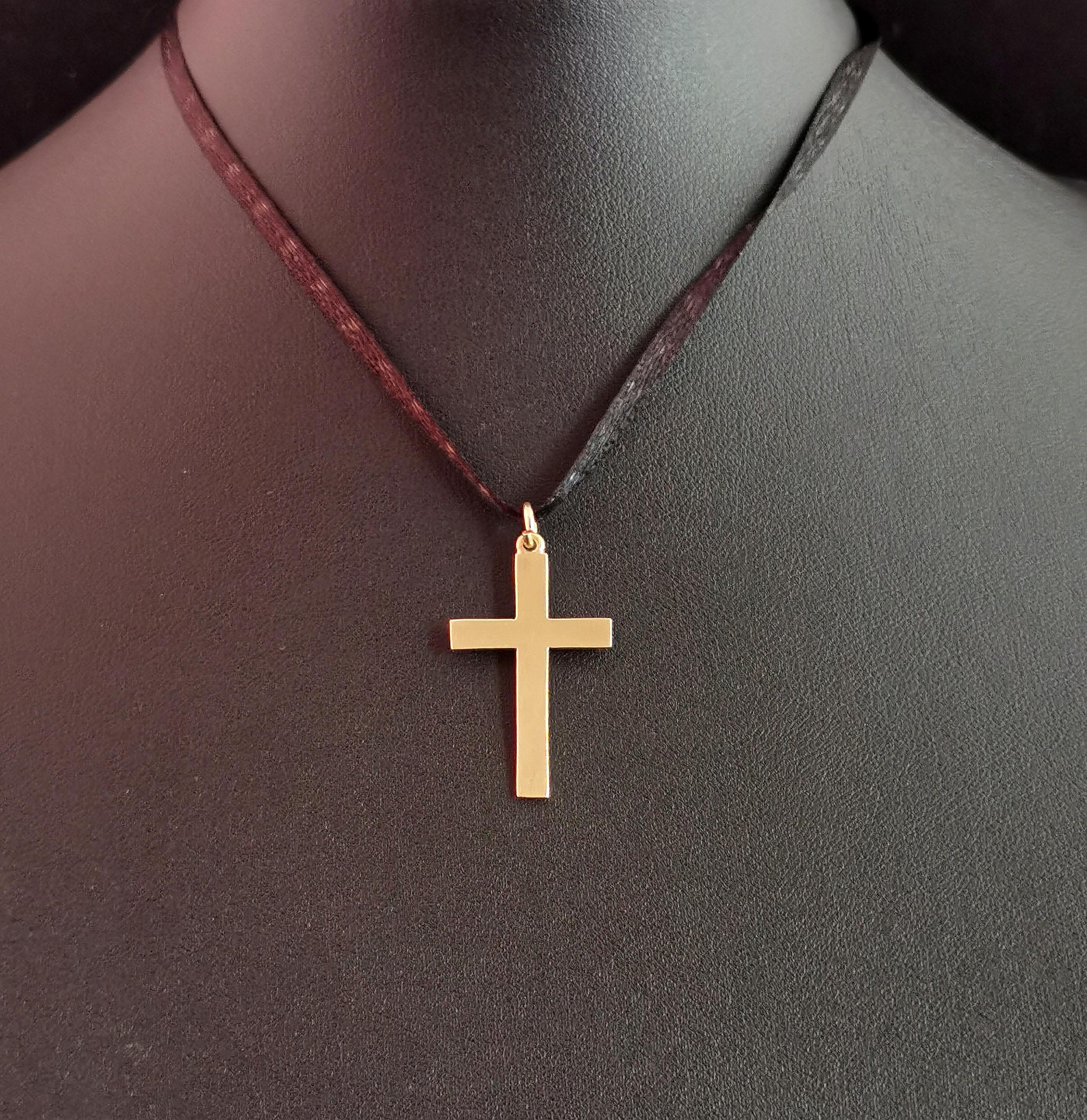 Vintage 9k Yellow Gold Cross Pendant, Deakin and Francis In Good Condition In NEWARK, GB