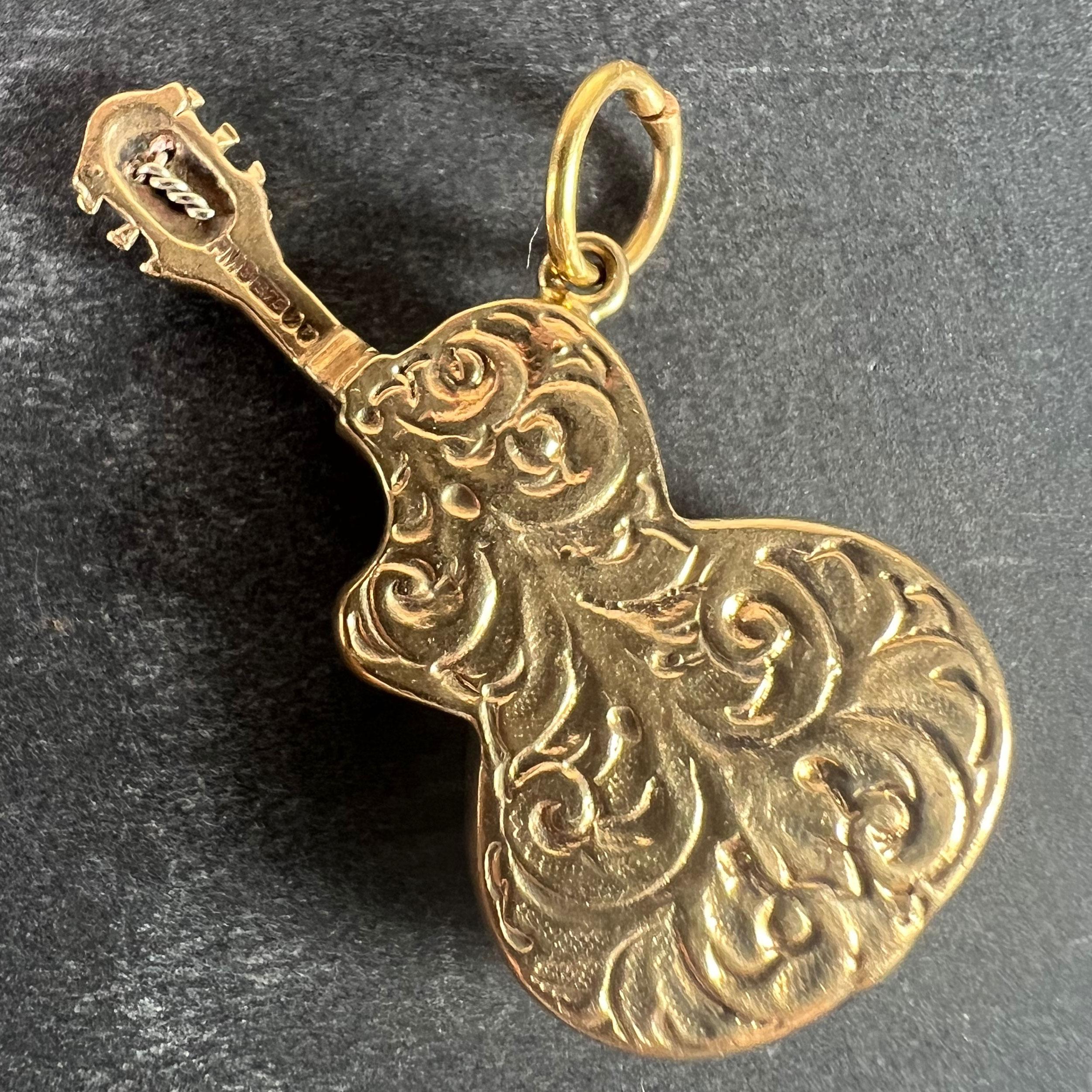 Pendentif vintage en or jaune 9K avec breloque guitare électrique Bon état - En vente à London, GB