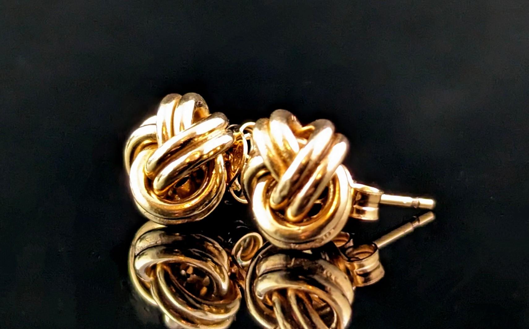 Modern Vintage 9k yellow gold knot earrings, studs 