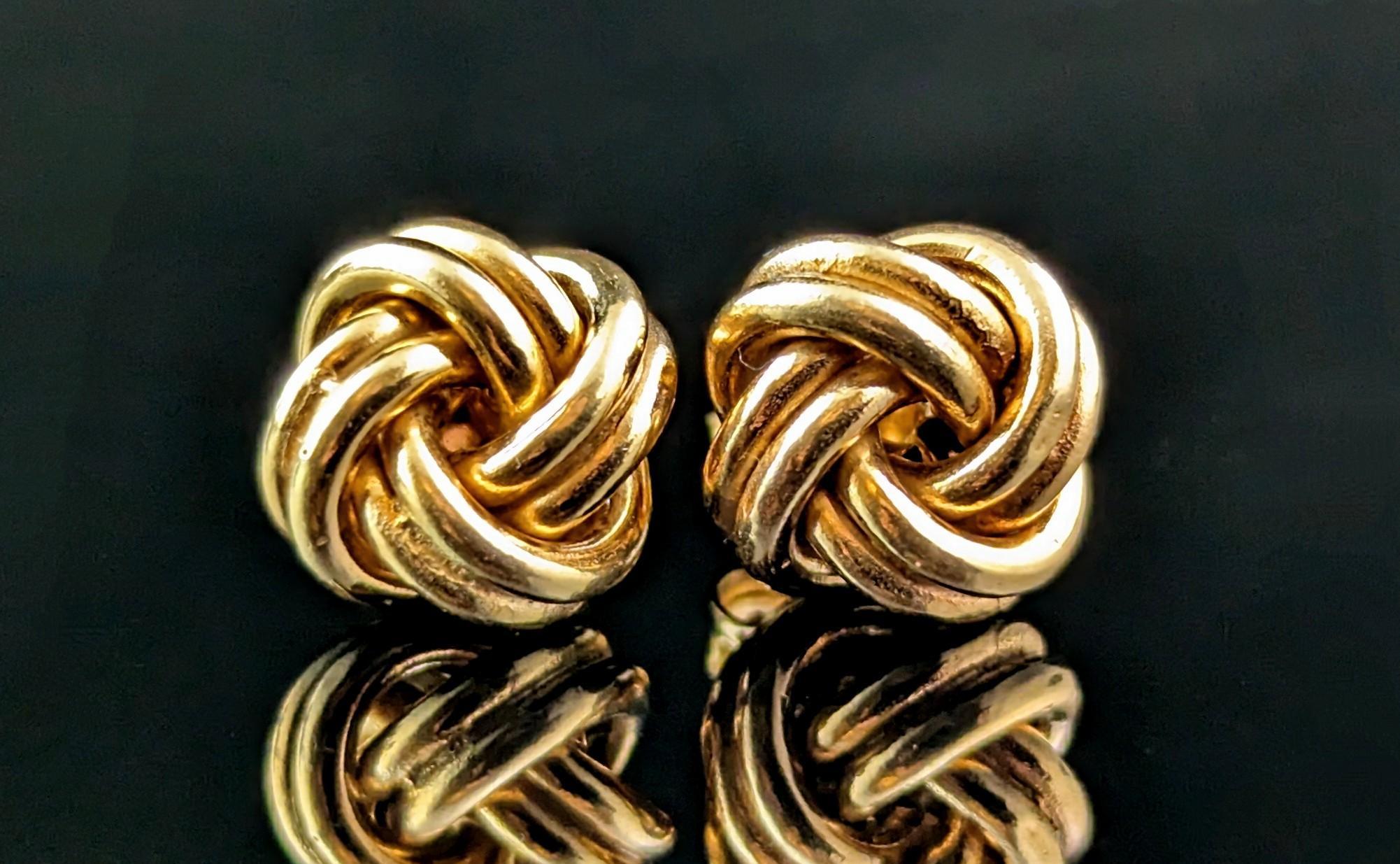 Vintage 9k yellow gold knot earrings, studs  In Good Condition In NEWARK, GB