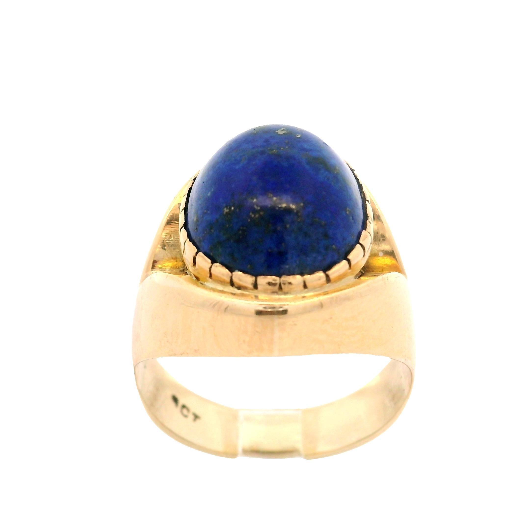 Vintage 9k Yellow Gold Lapis Lazuli Polished Wide Soliatire Ring Size 8 For Sale 1