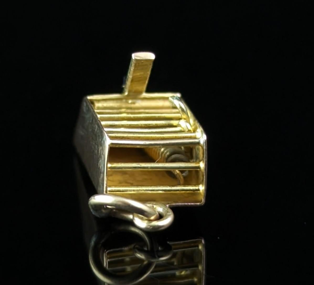 Vintage 9k yellow gold Mousetrap charm, pendant  For Sale 6