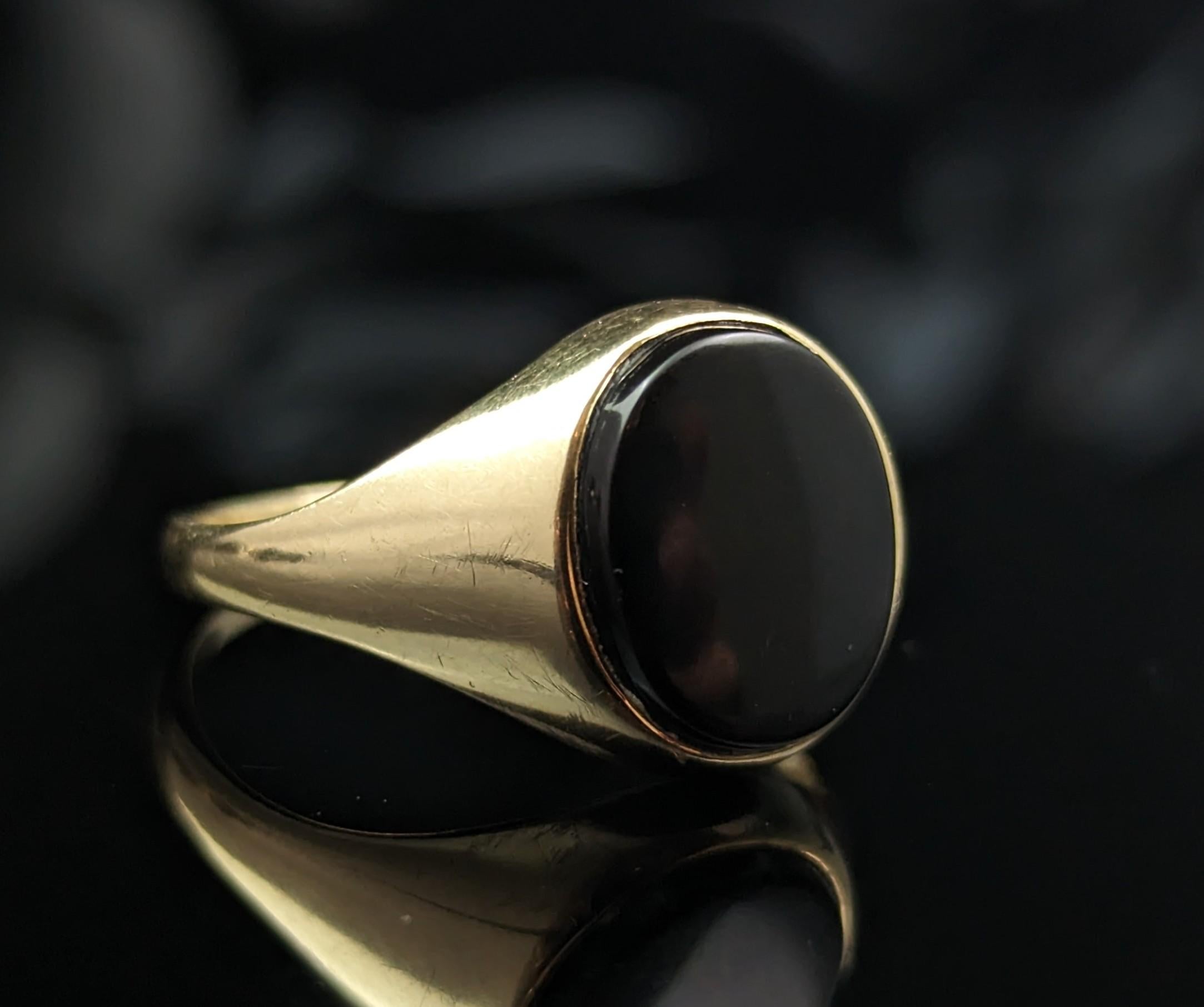 Oval Cut Vintage 9k Yellow Gold Onyx Signet Ring, Pinky Ring