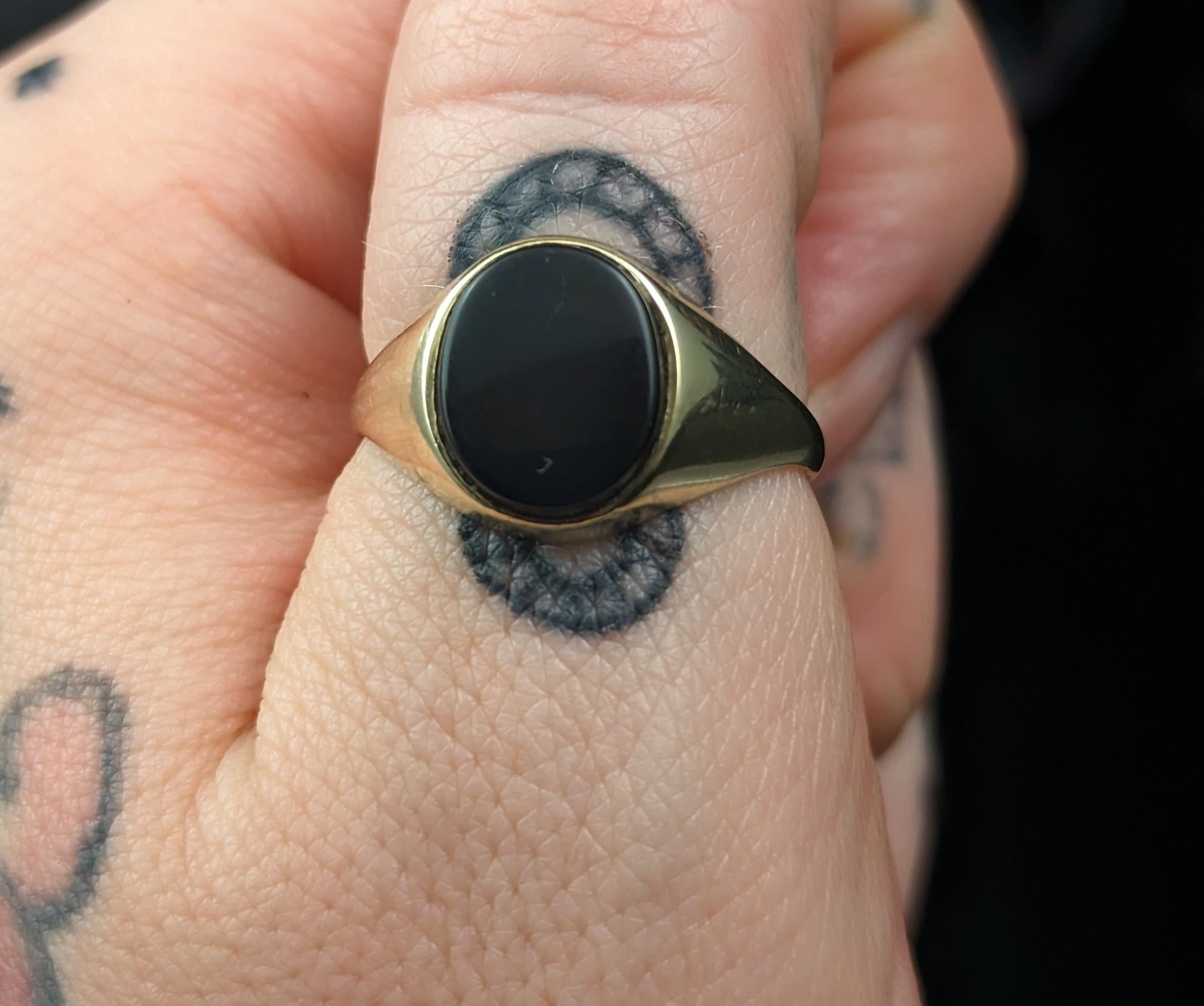 Women's or Men's Vintage 9k Yellow Gold Onyx Signet Ring, Pinky Ring