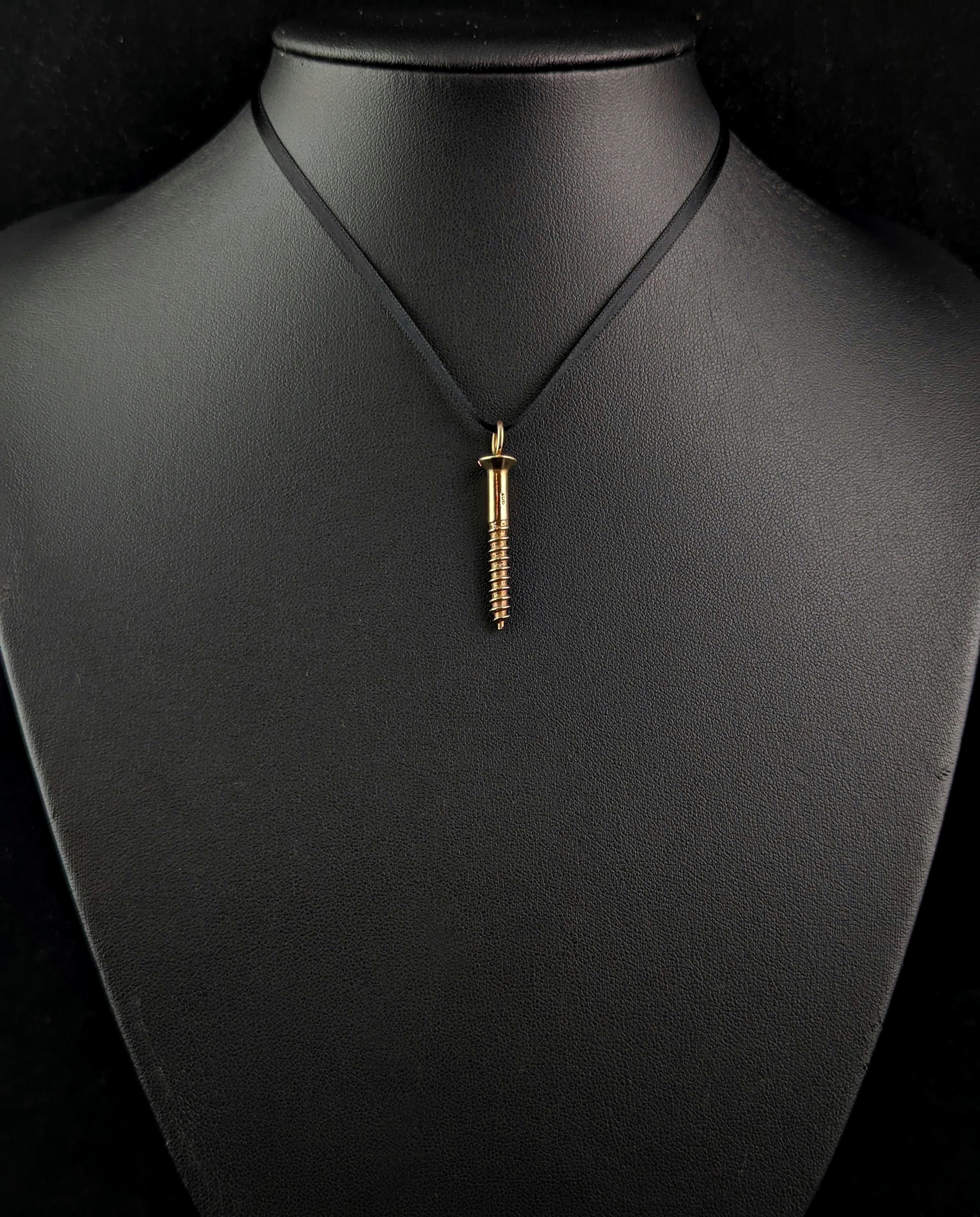 Vintage 9k yellow gold screw pendant, Mid century, Novelty  For Sale 3