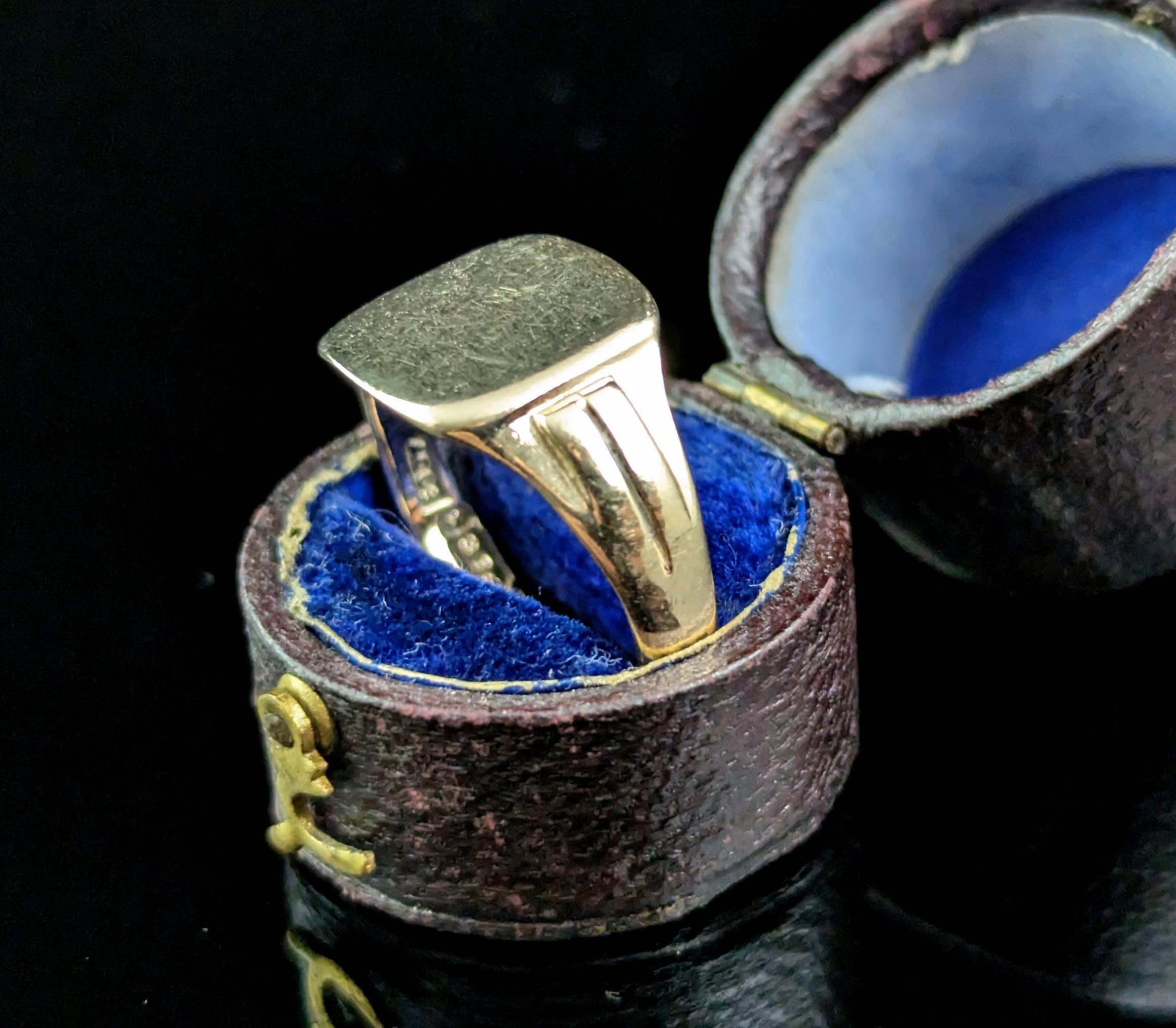 Vintage-Siegelring aus 9 Karat Gelbgold, Mitte des Jahrhunderts (Retro)