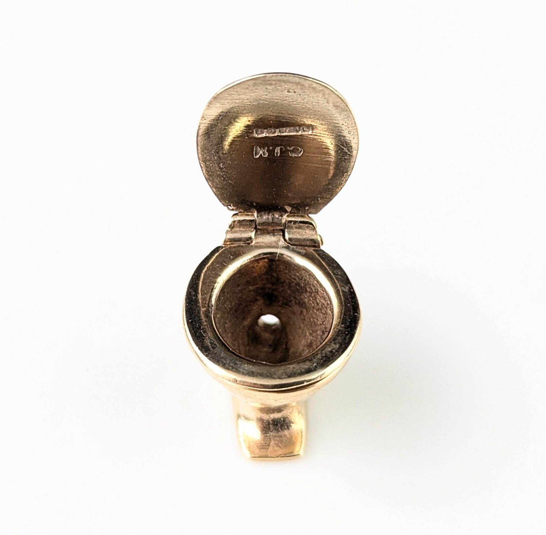 Vintage 9k yellow gold Toilet pendant, Articulated, Mid century, lavatory For Sale 9