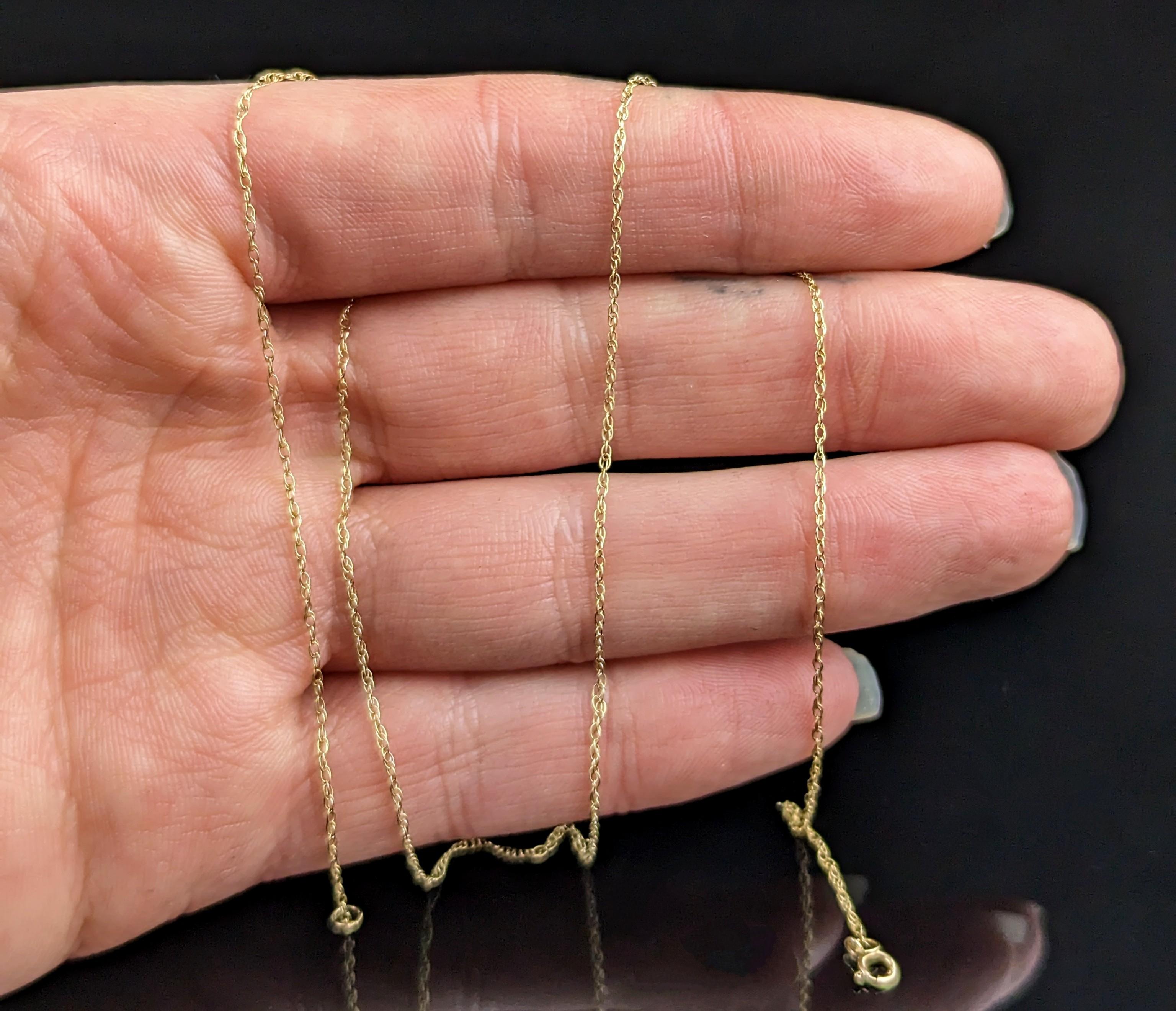 Vintage 9k yellow gold trace chain necklace, dainty  For Sale 5
