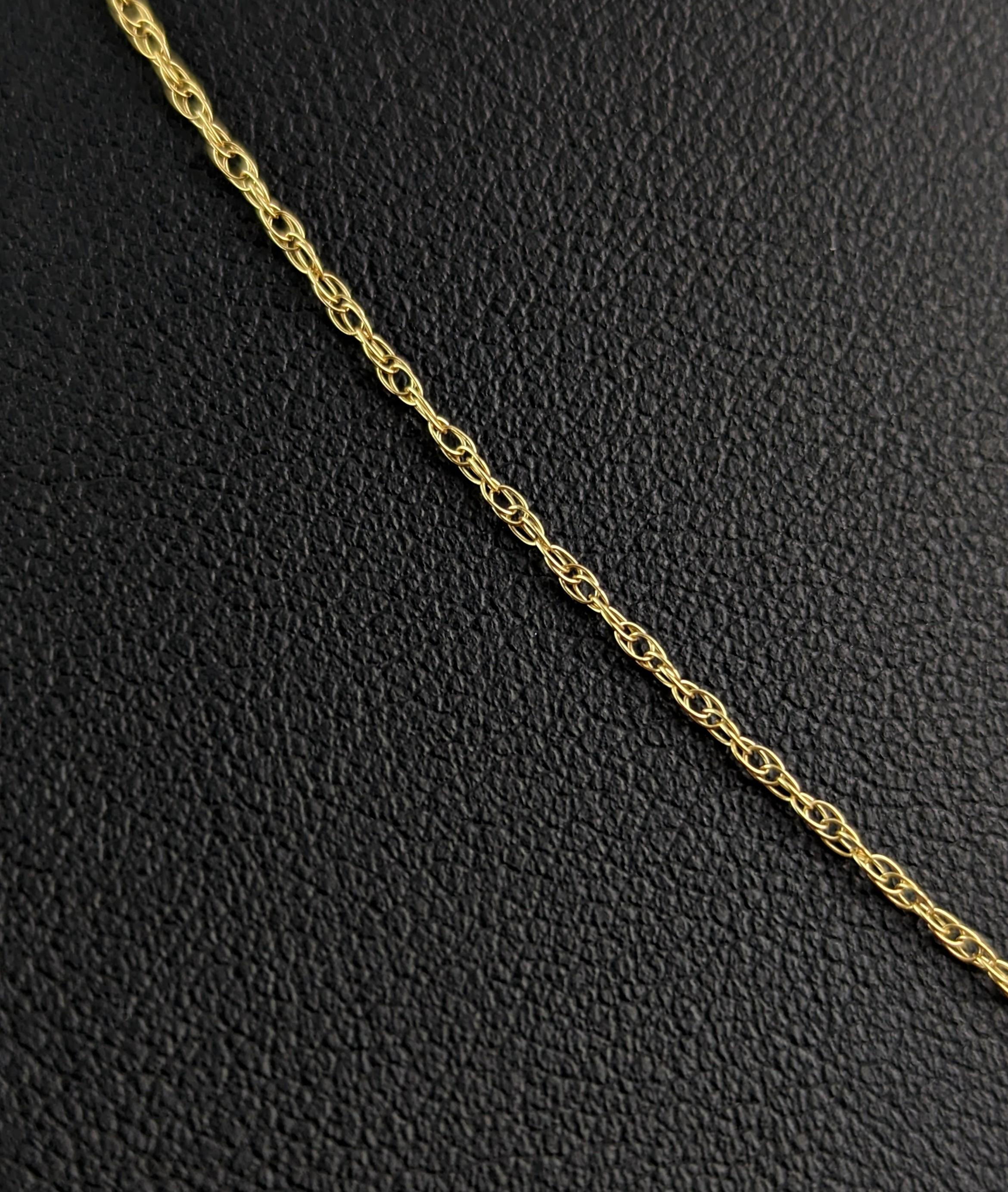 Vintage 9k yellow gold trace chain necklace, dainty  In Good Condition For Sale In NEWARK, GB