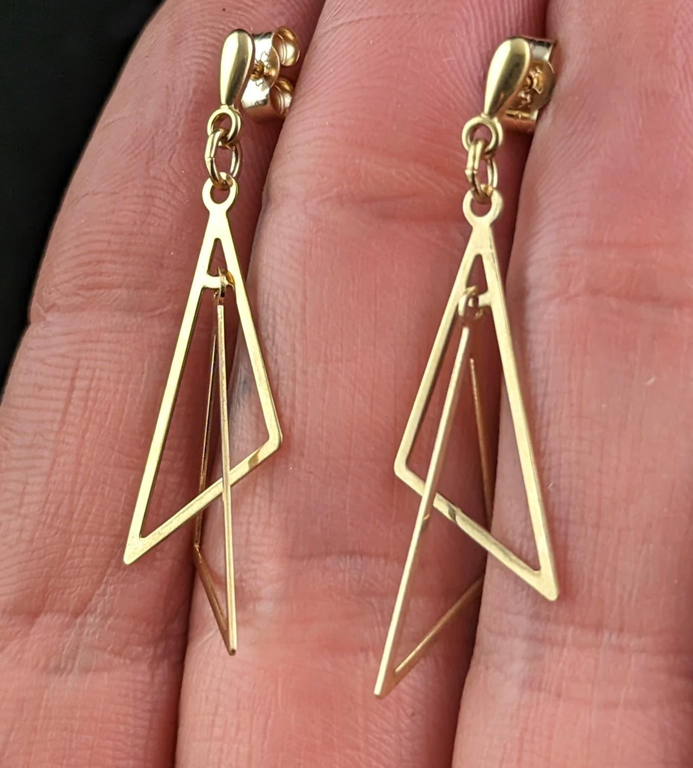 Vintage 9k yellow gold triangle drop earrings, 1980s  For Sale 2