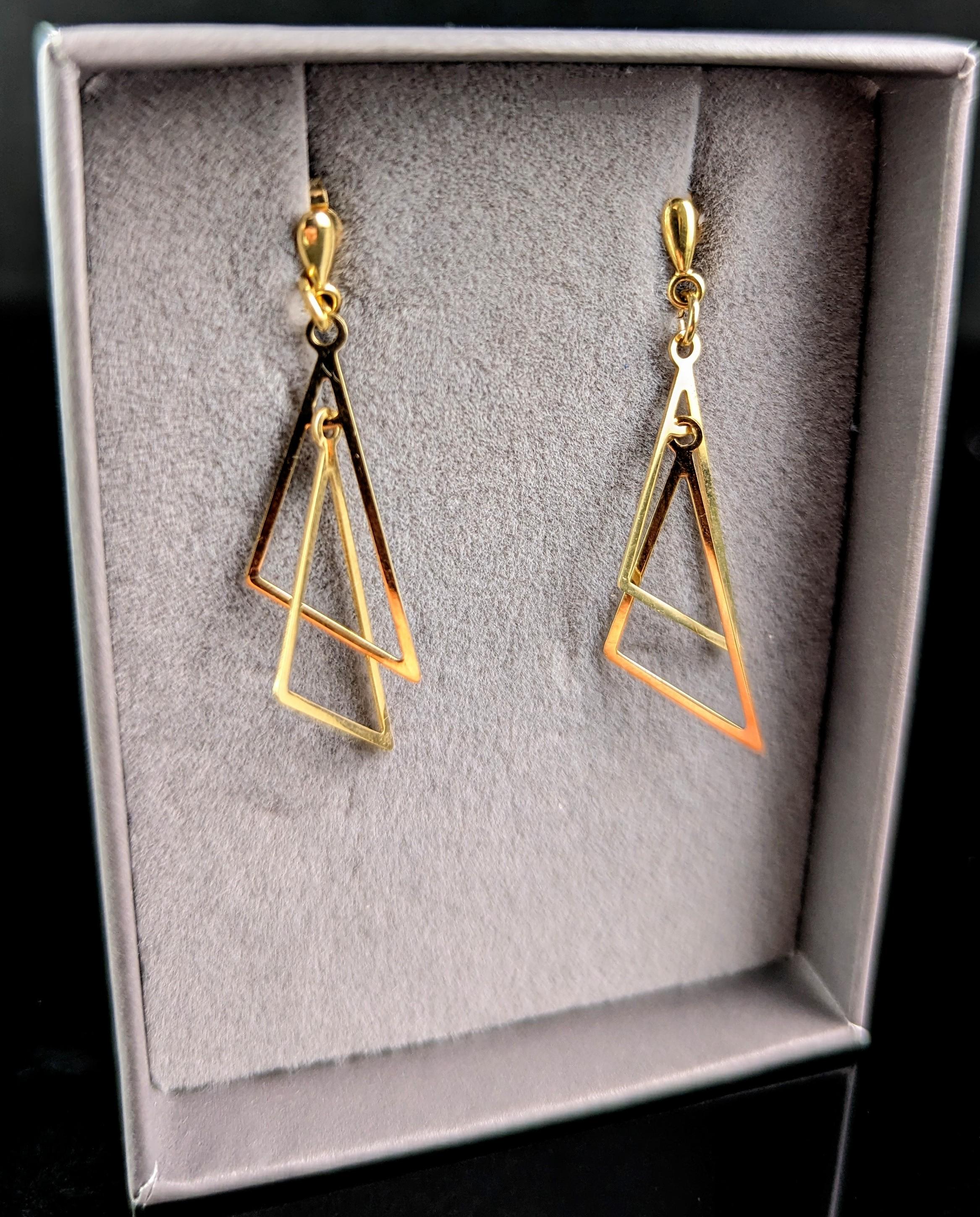 Vintage 9k yellow gold triangle drop earrings, 1980s  For Sale 4