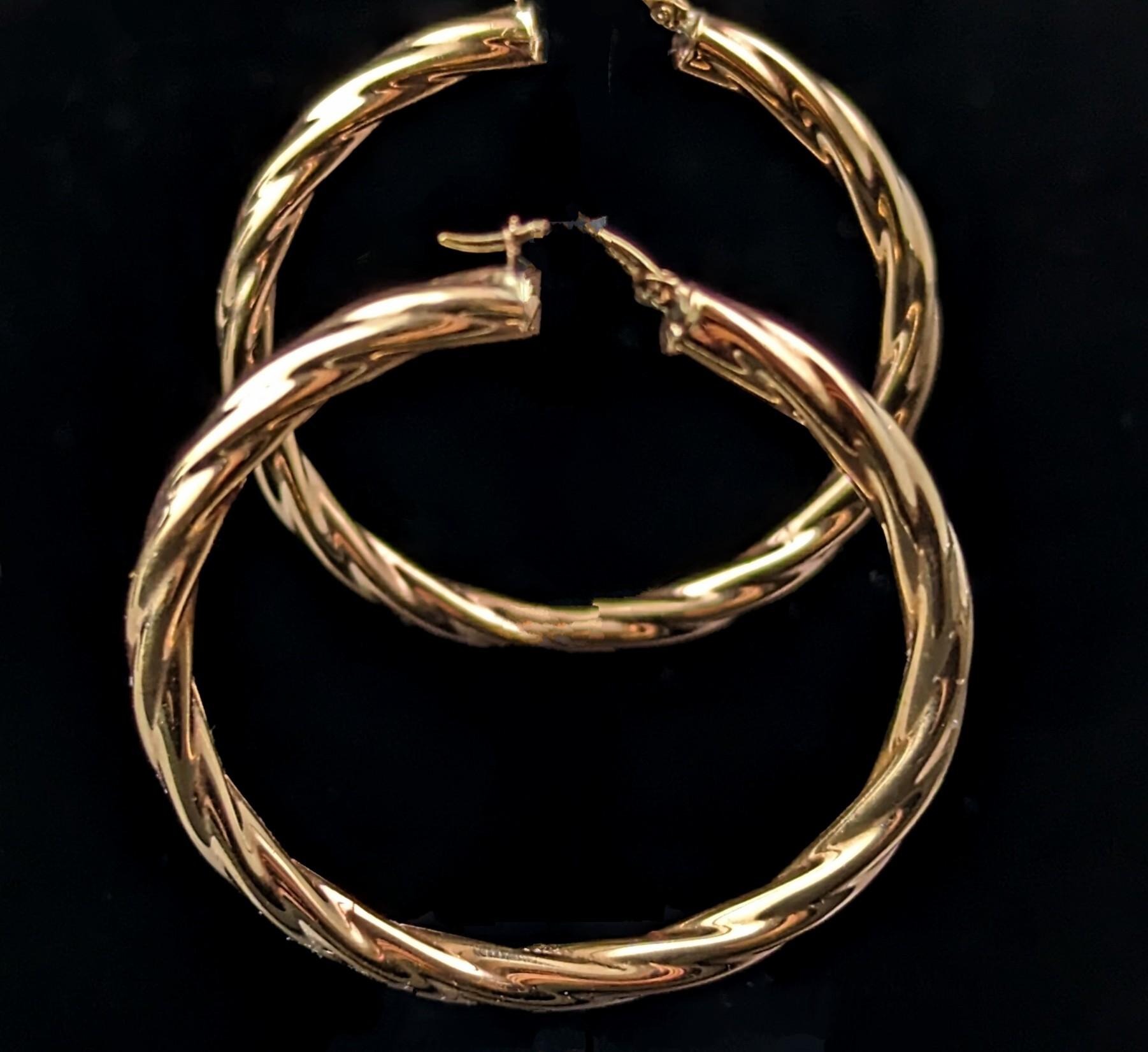 Boucles d'oreilles vintage en or jaune 9k, grands anneaux  Pour femmes en vente
