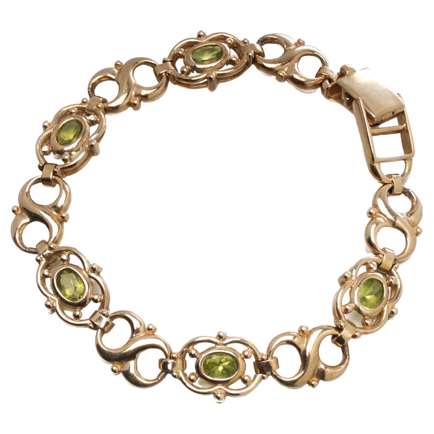 Peridot and Diamond Gold Link Bracelet For Sale at 1stDibs