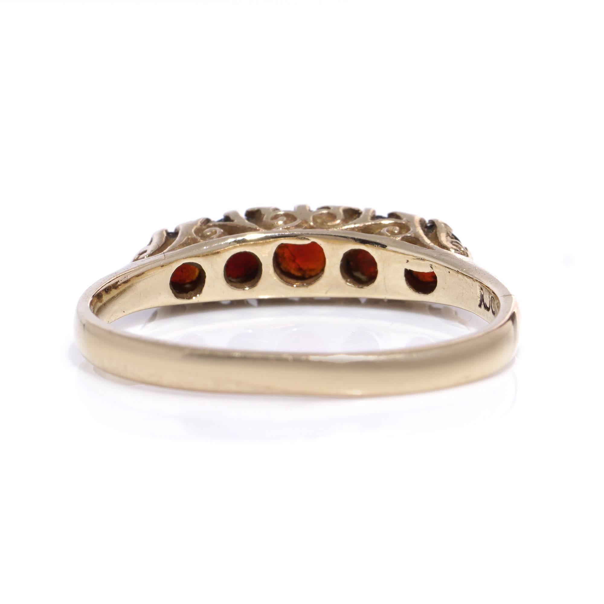 Women's Vintage 9kt yellow gold five-stone garnet ring For Sale