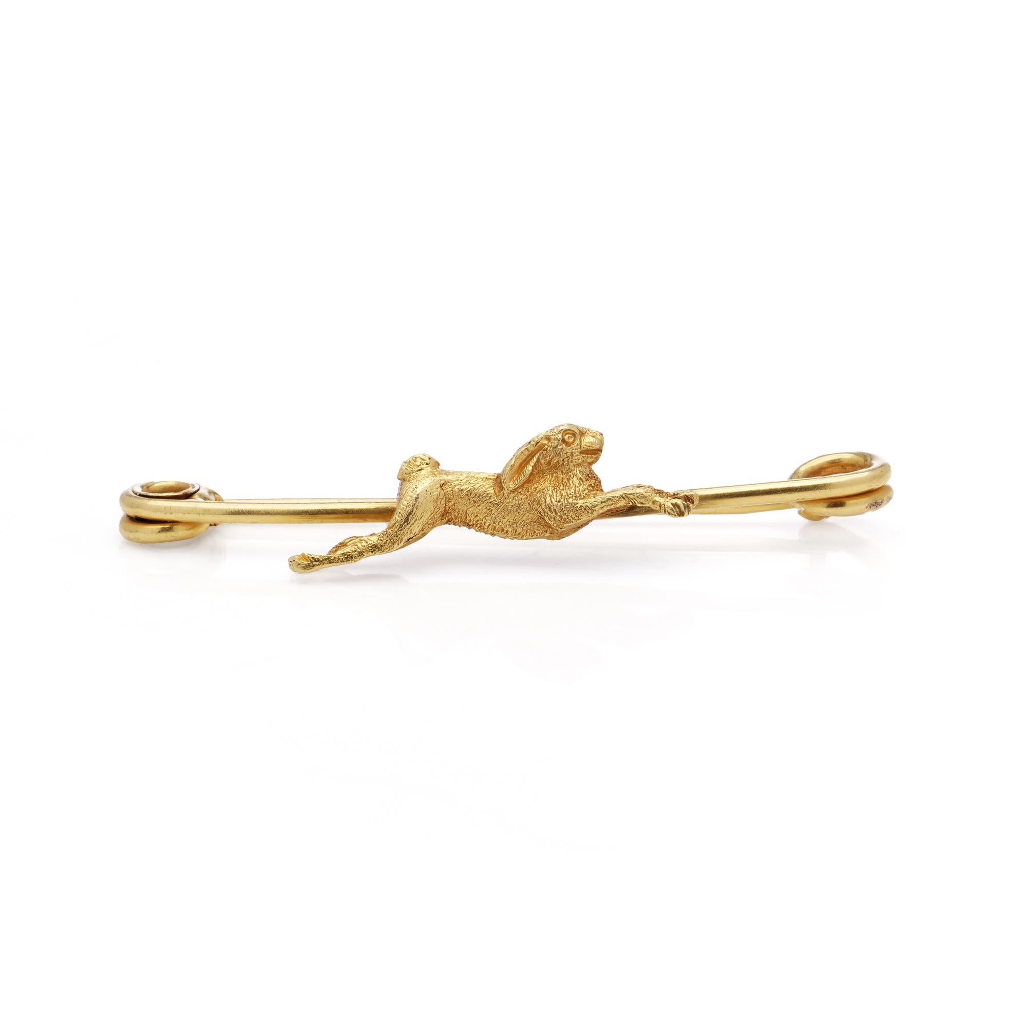Vintage 9kt Yellow Gold Hare Brooch.

A 9kt yellow gold brooch featuring a detailed depiction of a running hare. Crafted in England in 1929, this piece reflects fine craftsmanship and attention to detail.

Specifications
Material: 9kt Yellow