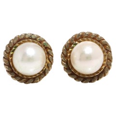 Retro 9kt yellow gold pair of pearl studs