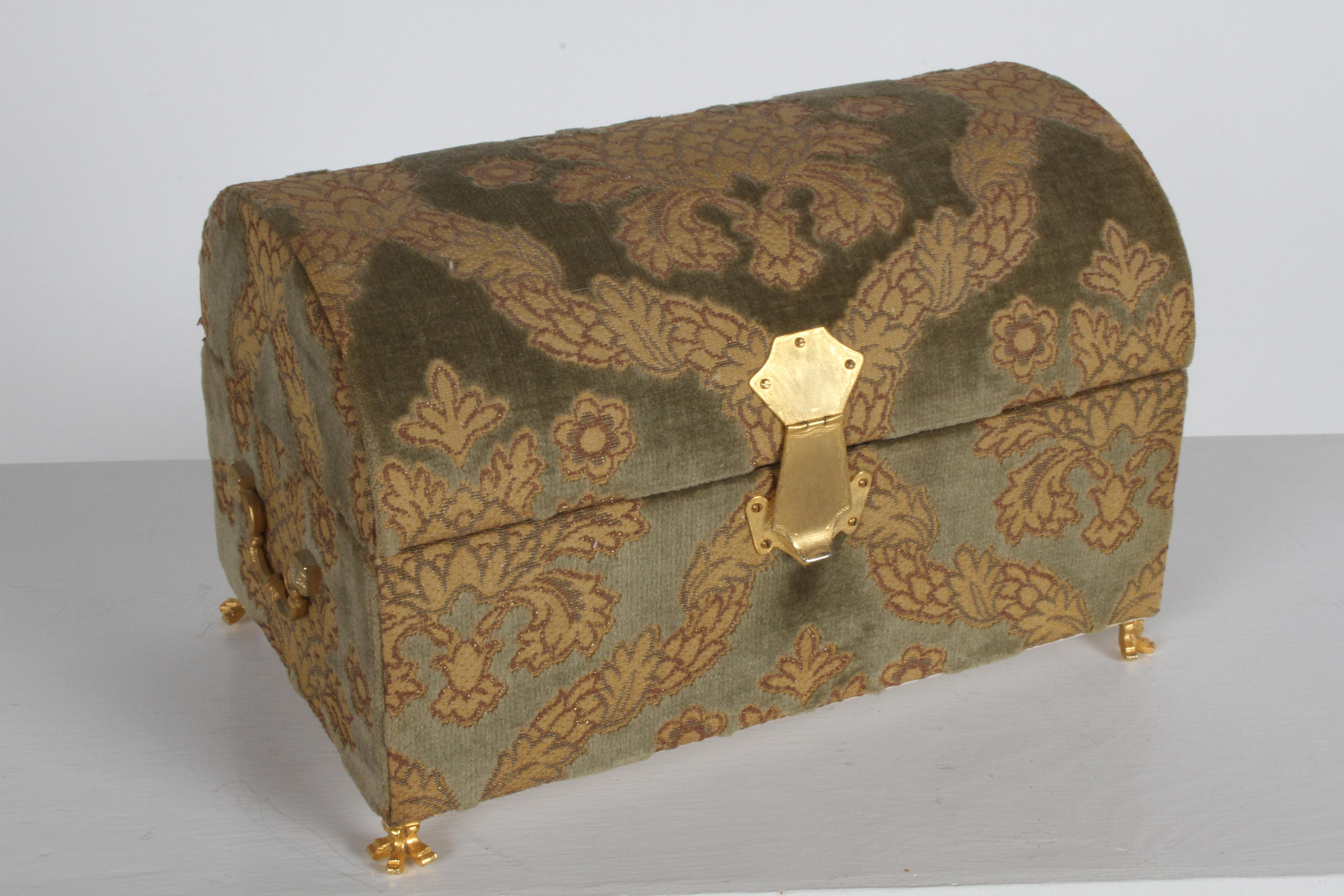 vintage velvet jewelry box