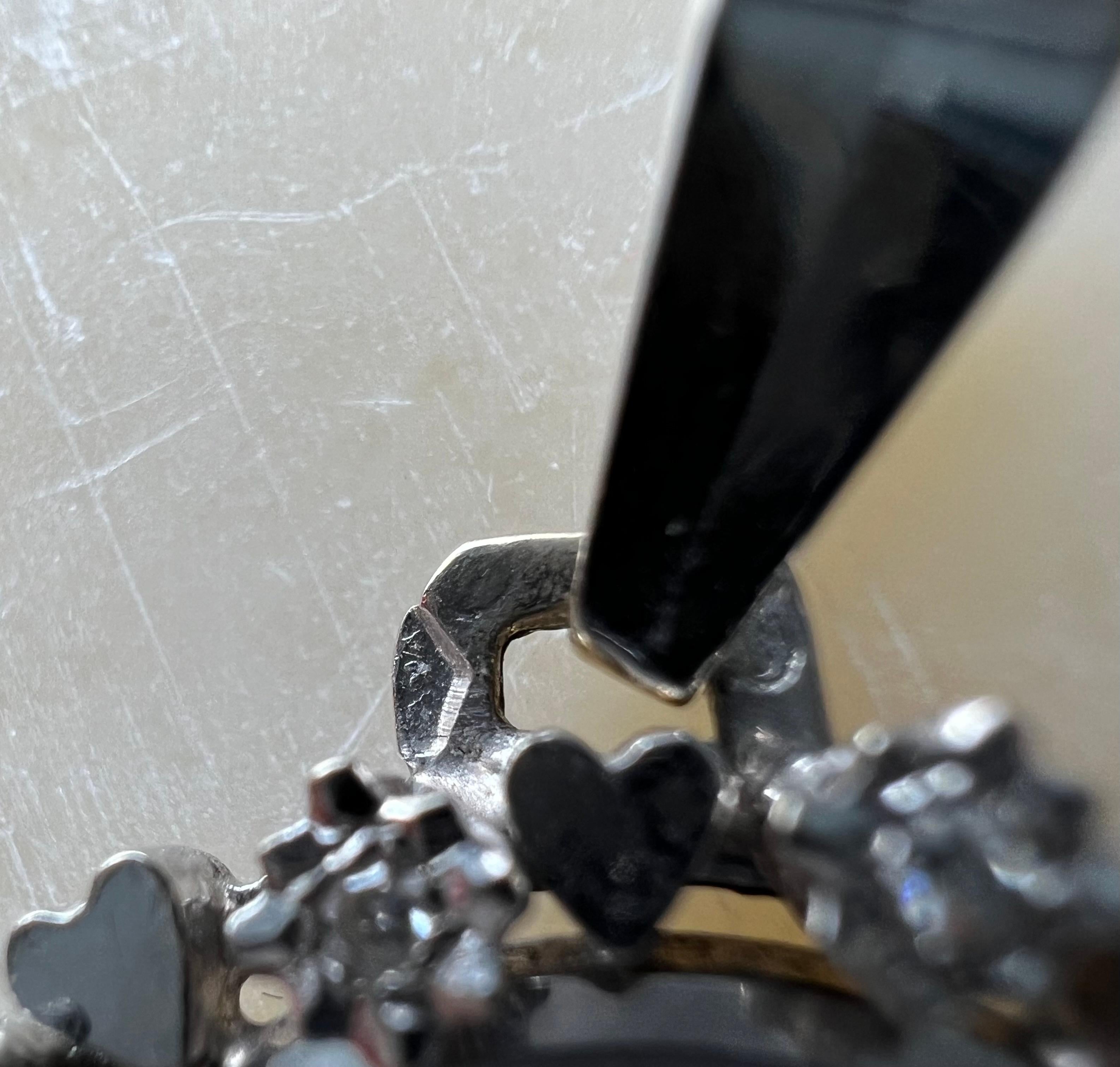 Vintage A. Augis Diamond Halo 18k Love Charm In Good Condition For Sale In Amsterdam, NL