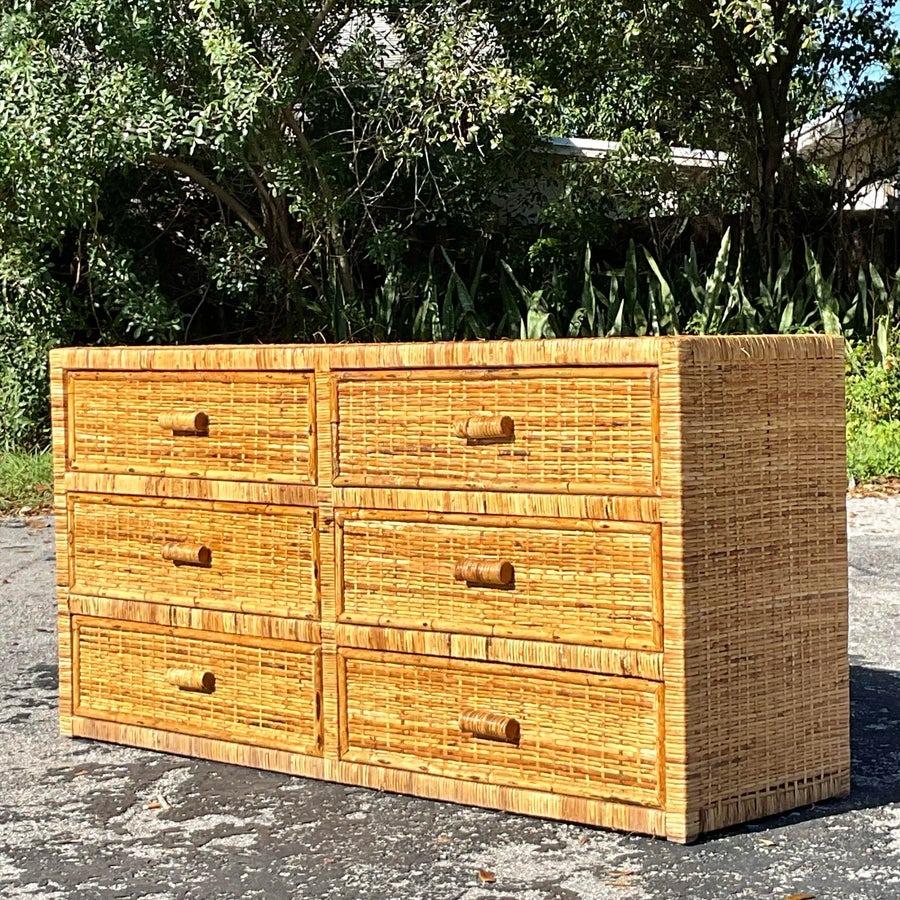 Filippino Vintage a Coastal Wrapped Rattan Dresser (cassettone in rattan intrecciato) in vendita