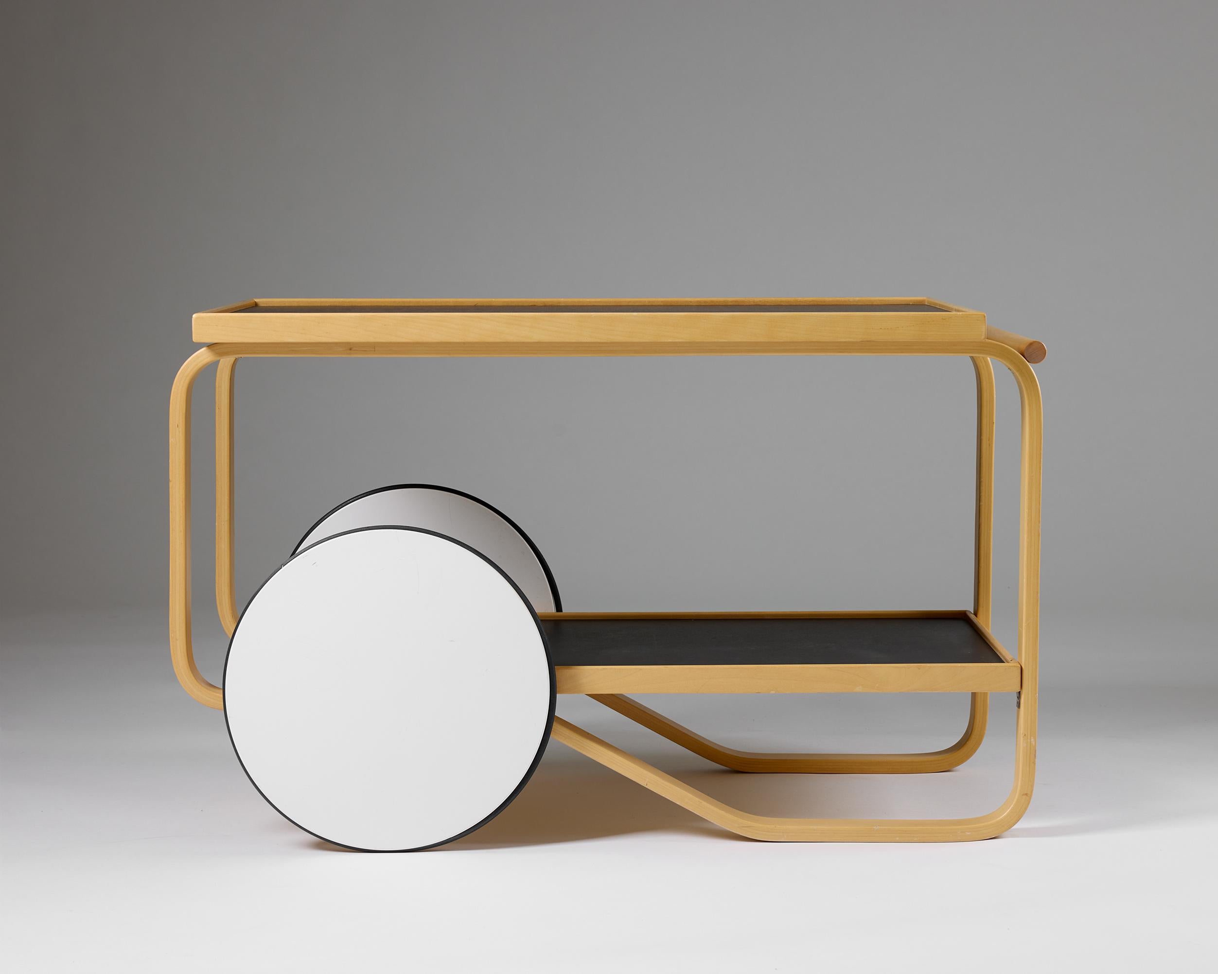 Carro de servicio Vintage Aalto Modelo 901 - Clásico del diseño escandinavo Abedul en venta