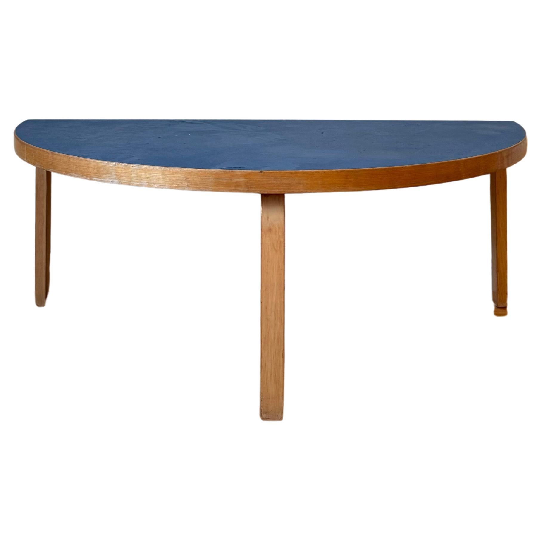 Vintage Aalto Table half-round by Alvar Aalto for Artek (coffee table height) For Sale