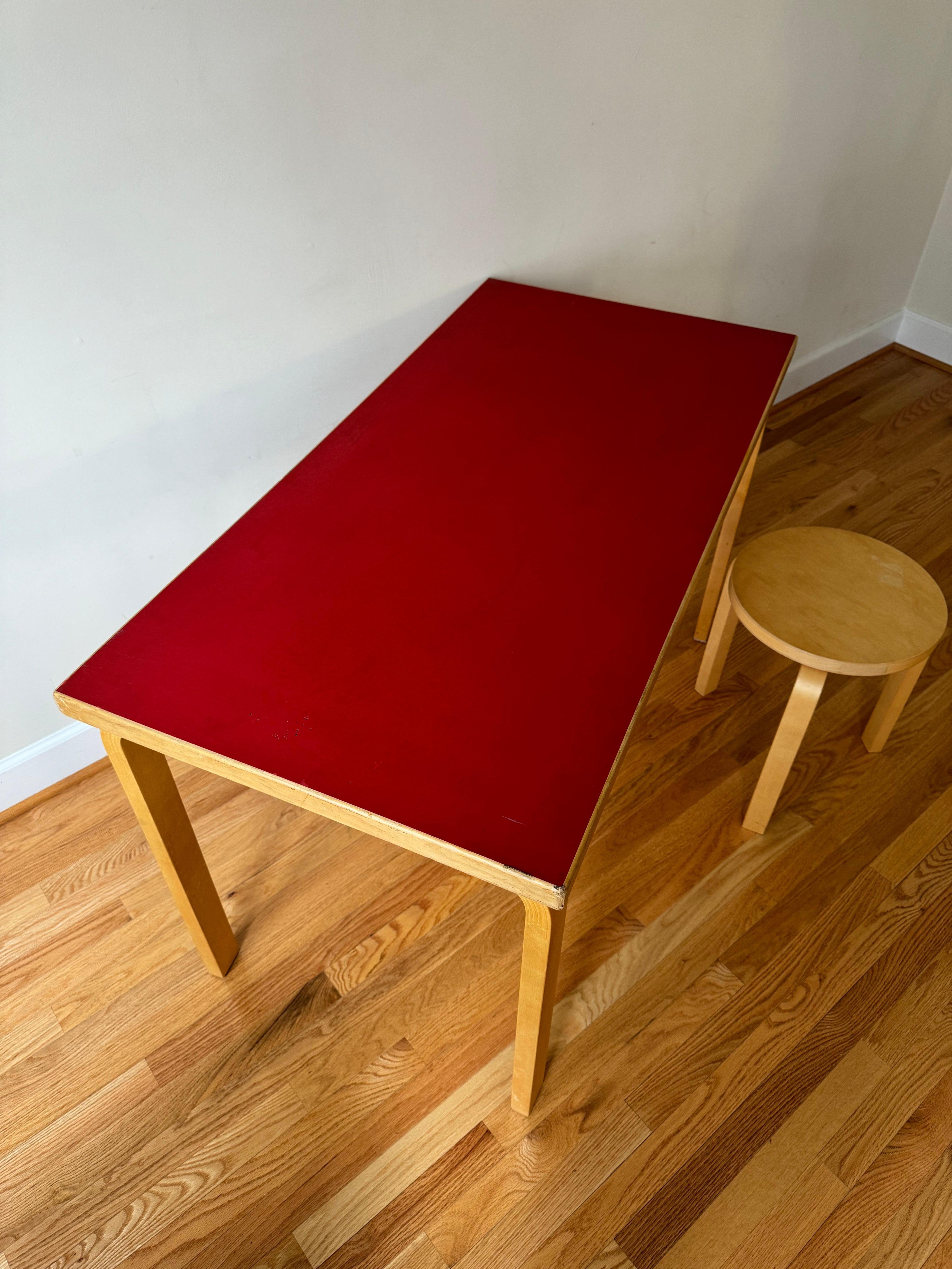 Milieu du XXe siècle Table rectangulaire (table 80A) d'Alvar Aalto pour Artek 