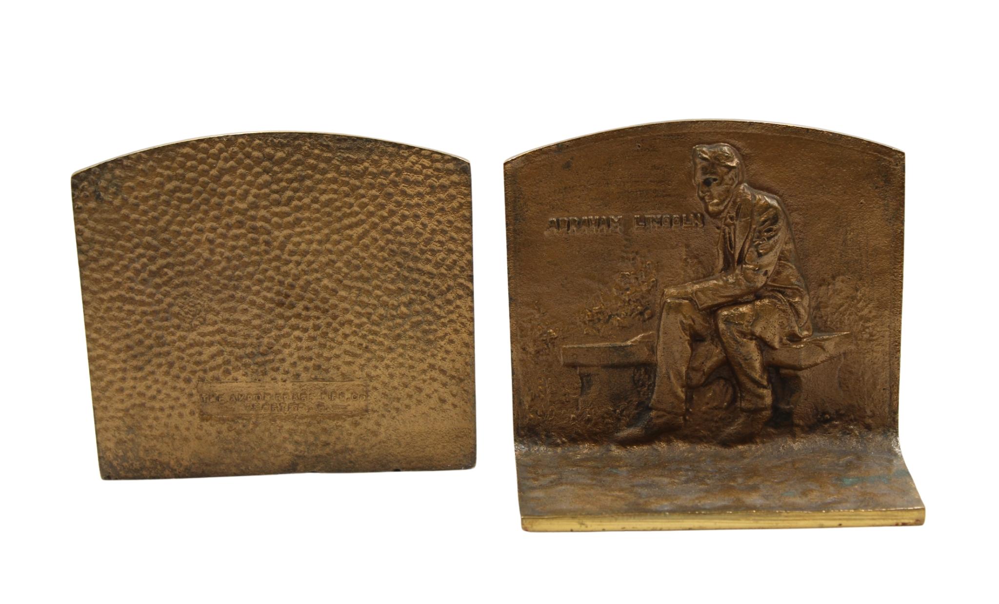 Vintage Abraham Lincoln Seated Bookends In Good Condition In Colorado Springs, CO