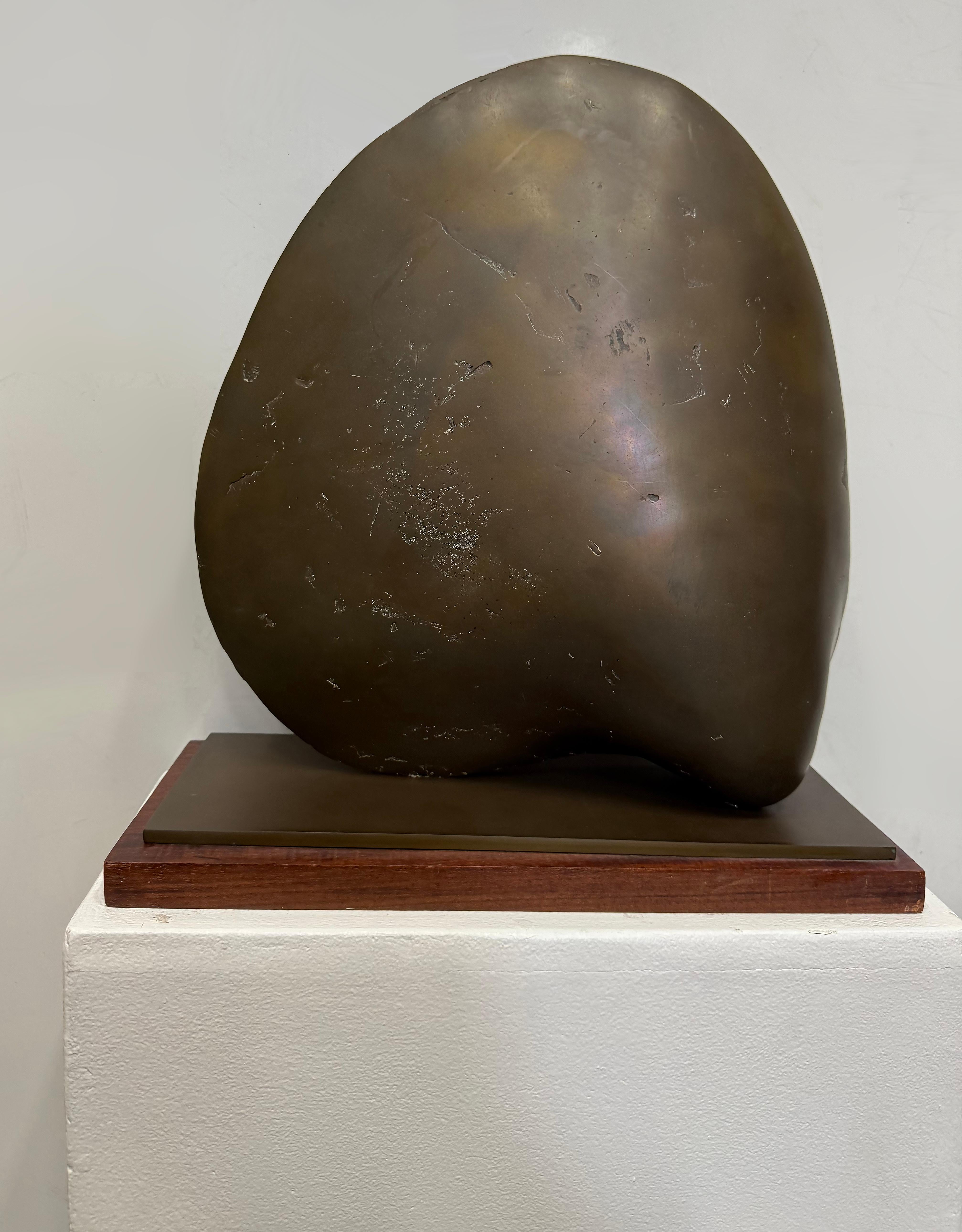 Scultura astratta brutalista in bronzo d'epoca, stile Esa Fedrigolli, con piedistallo in vendita 2