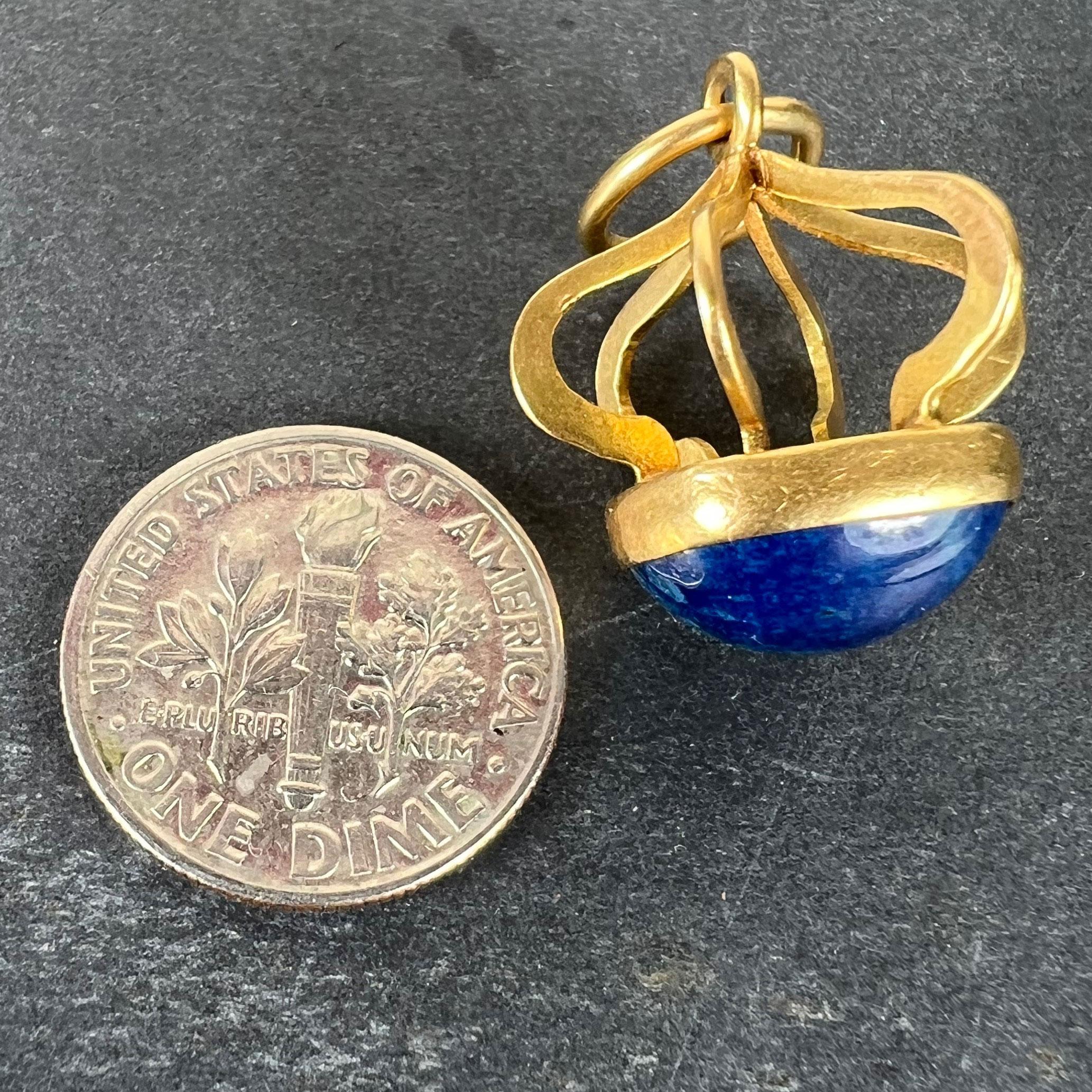 Pendentif en or jaune 18 carats avec breloque en lapis suisse Vintage Abstract Crown en vente 6