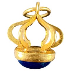 Vintage Abstract Crown 18 Karat Yellow Gold Swiss Lapis Charm Pendant