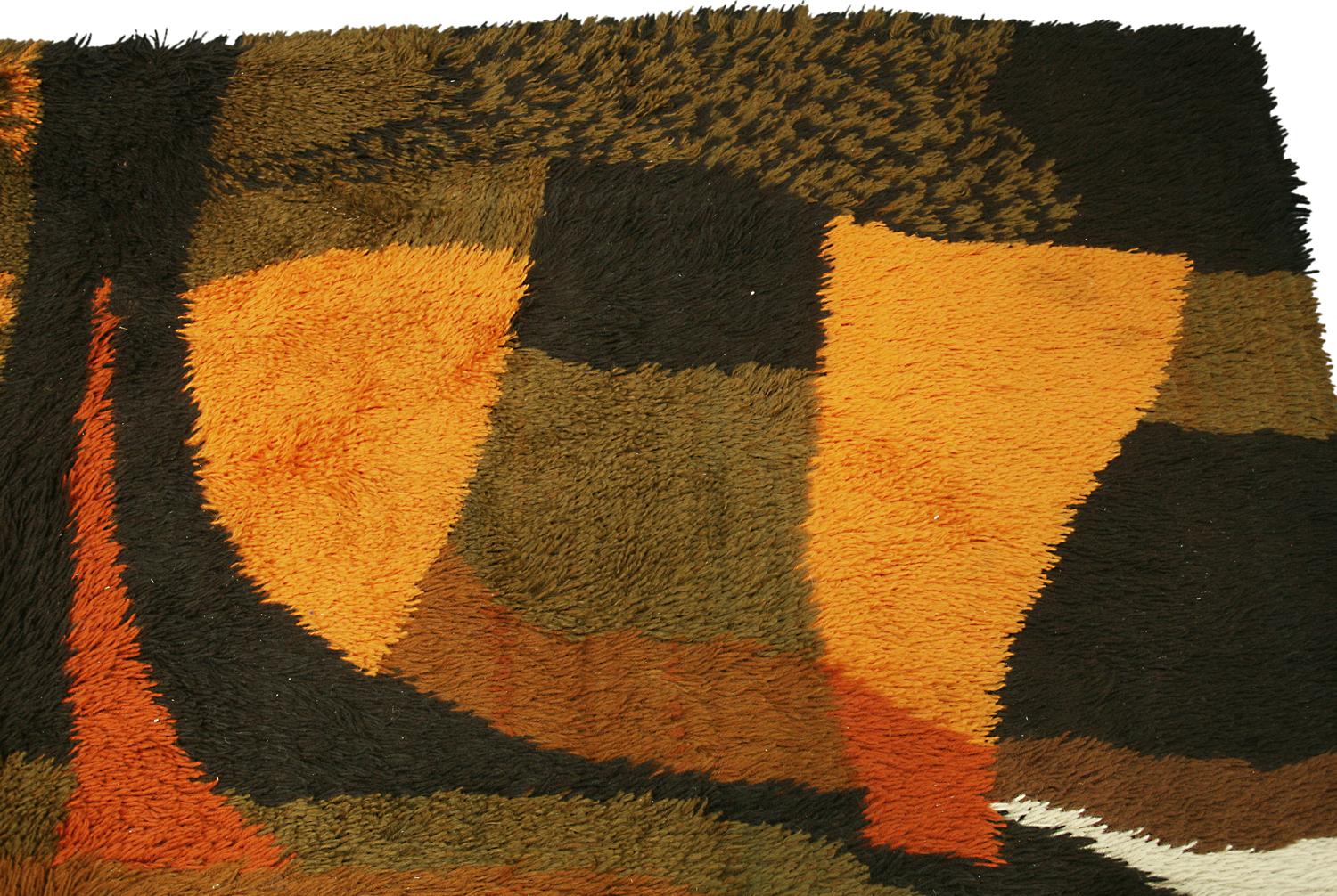 abstract design carpet