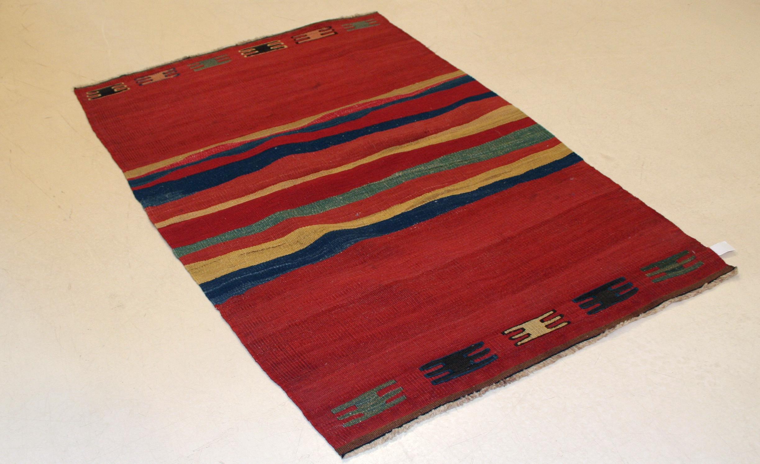 Abstrakter modernistischer Kelim-Teppich im Vintage-Stil (Wolle) im Angebot