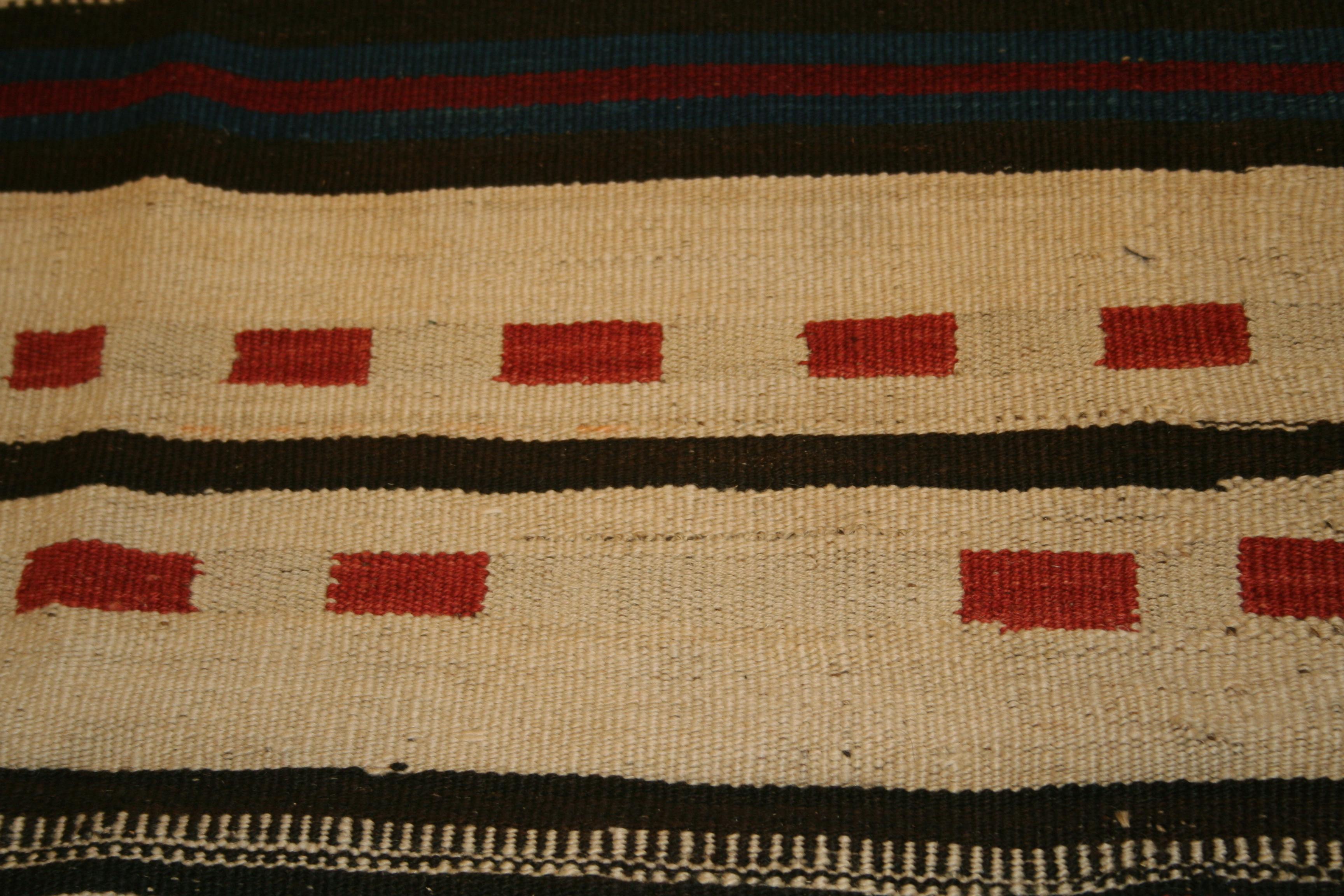 Vintage Abstract Modernist Tribal Sofreh Kilim Rug In Excellent Condition In Milan, IT