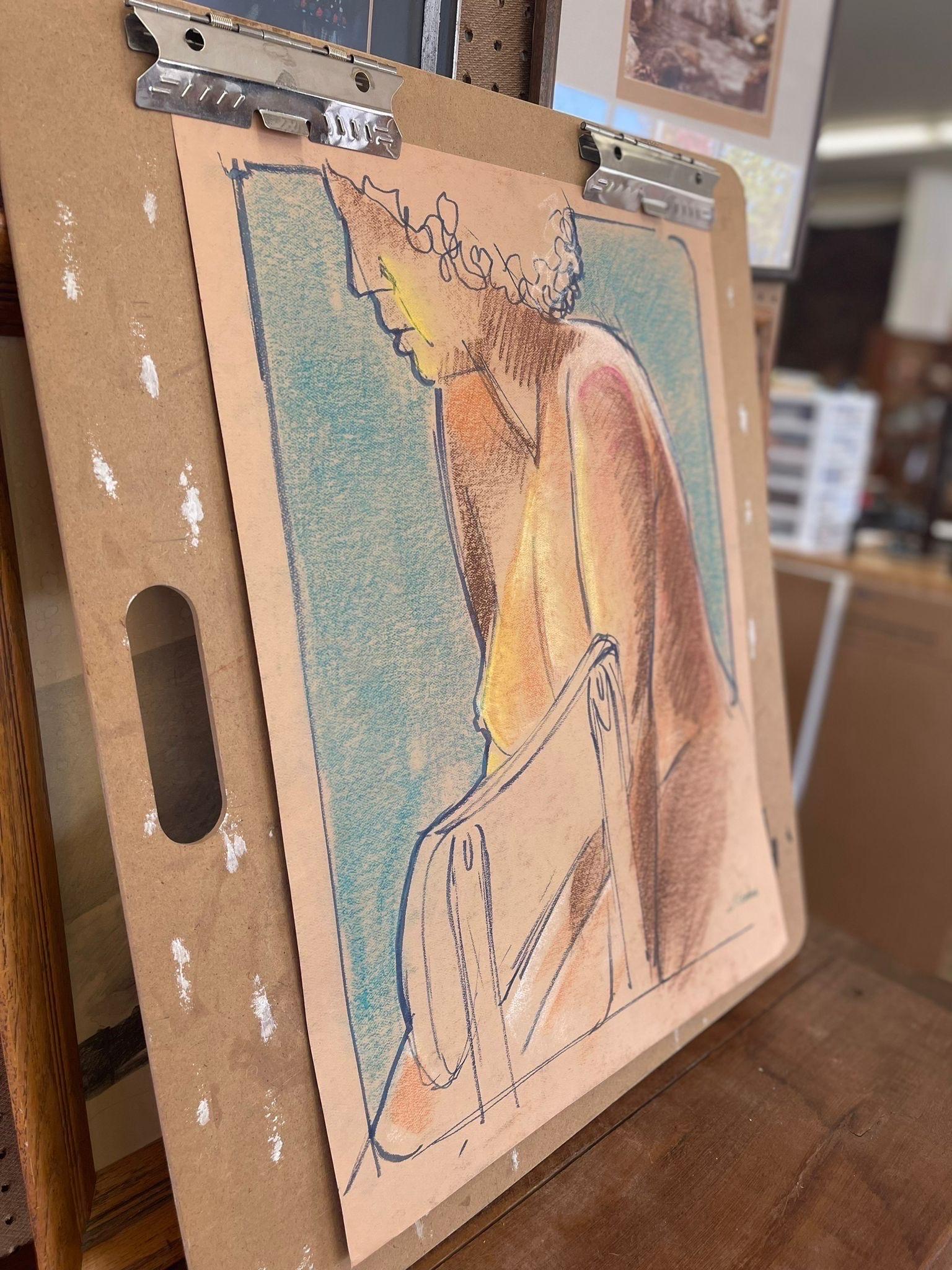 Ritratto di donna nuda. Sfondo blu, sembra un pastello su carta. Firmato da Jp Gaston. Condizioni di usura coerenti con l'età.

Dimensioni. 17 1/2 L; 1/2 P; 23 H.