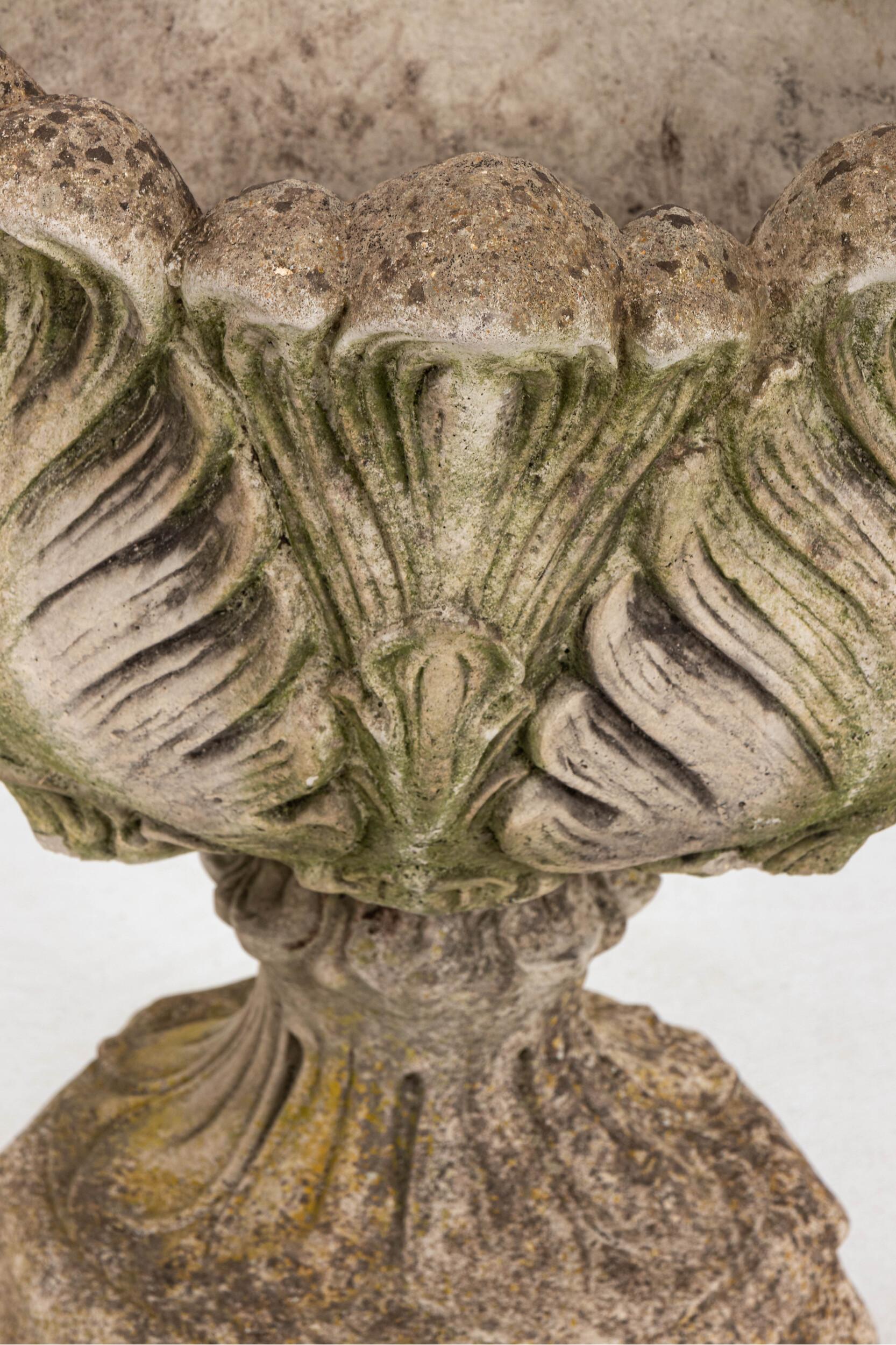 Concrete Vintage Acanthus Leaf Pedestal Planter for Garden