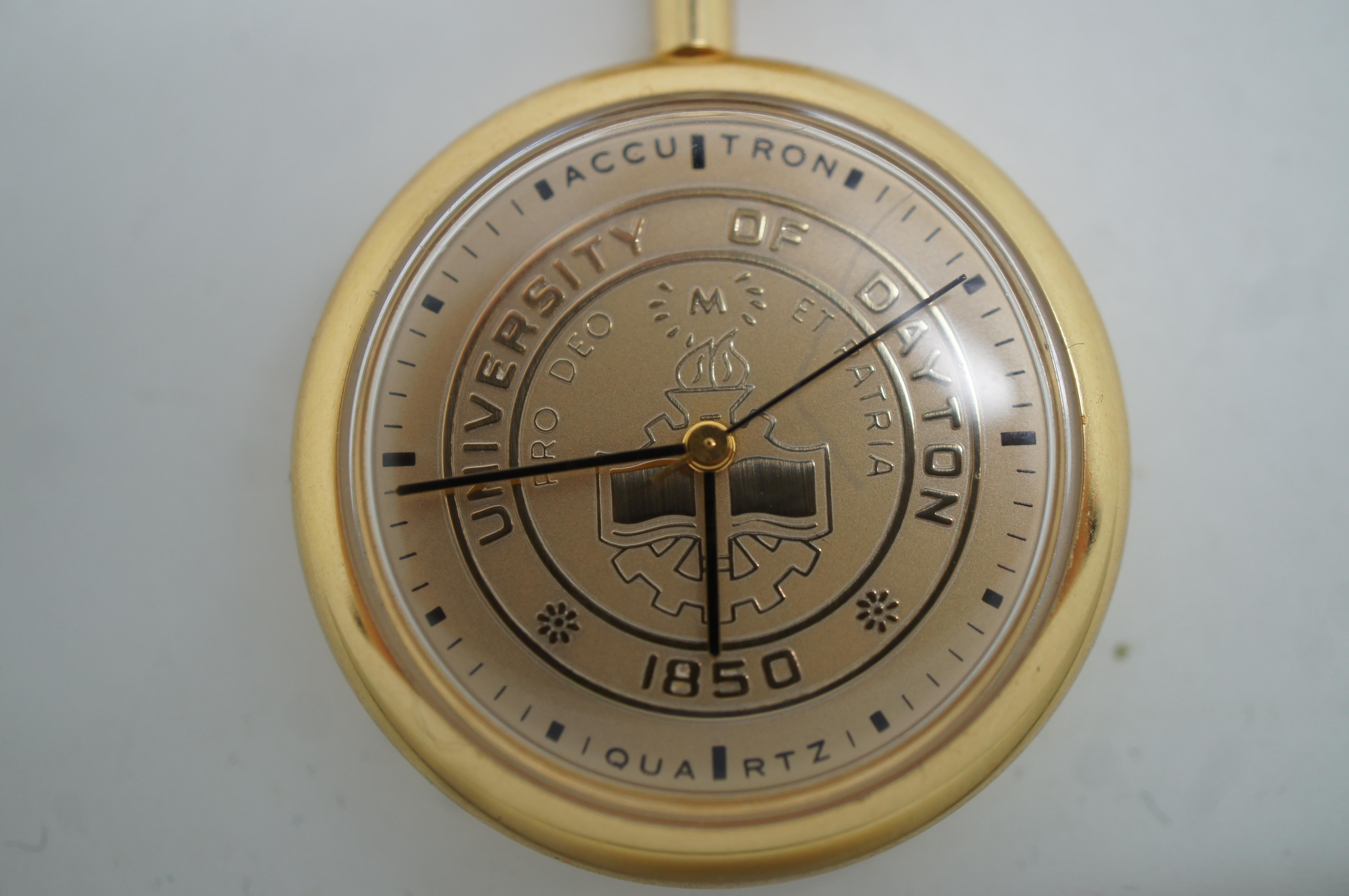Vintage Accutron Bulova Universi of Dayton Quartz Pocket Watch & Chain For Sale 3