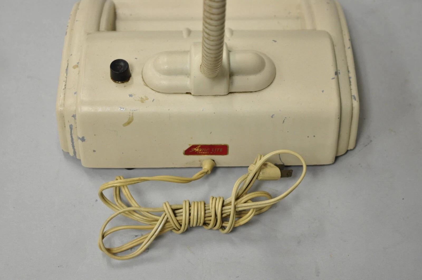 Vintage Acme Lite Beige Mid Century Modern Retro Einstellbare Schwanenhals-Schreibtischlampe im Angebot 3