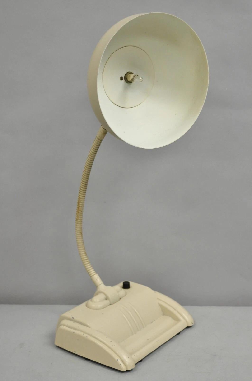 Vintage Acme Lite Beige Mid Century Modern Retro Einstellbare Schwanenhals-Schreibtischlampe (Moderne der Mitte des Jahrhunderts) im Angebot