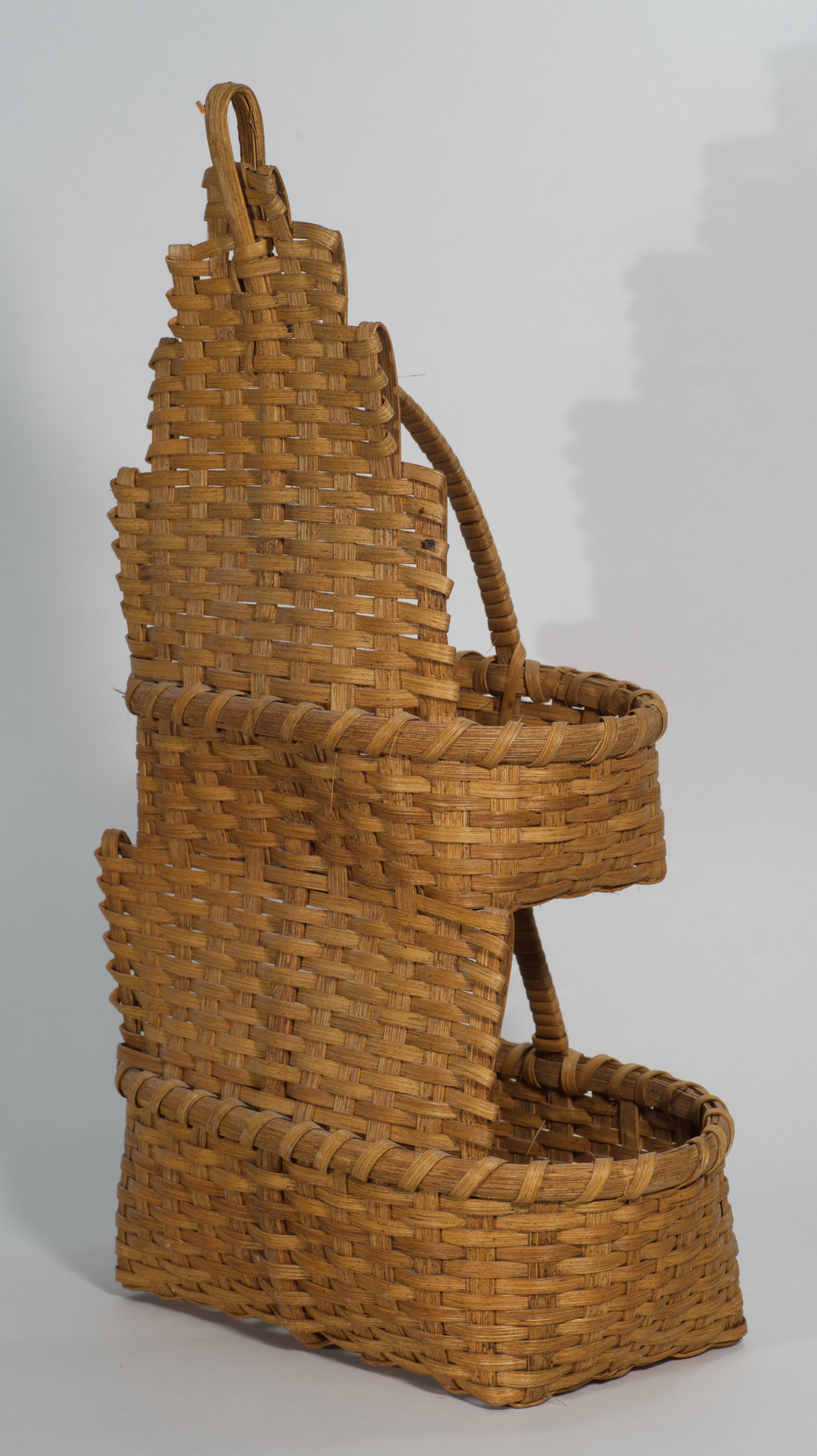 Vimini Adirondack Folk Art tradizionale d'epoca, cesto portaoggetti a più livelli in vendita