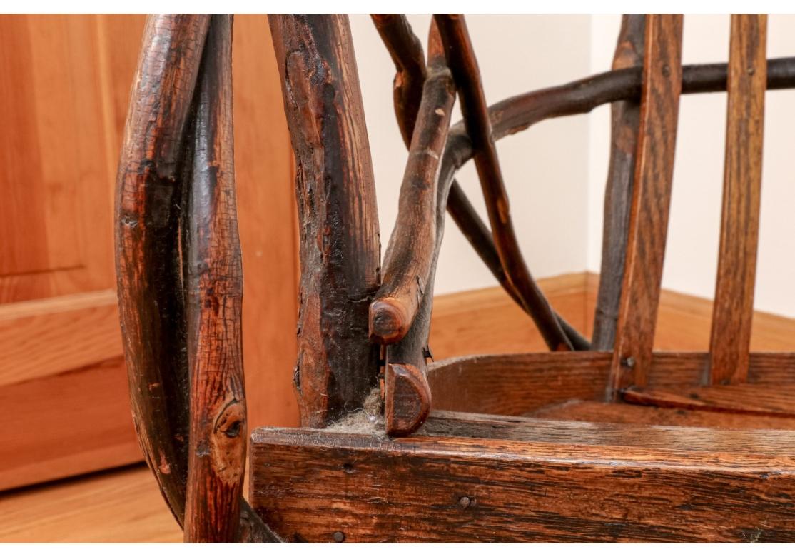 Americano Dondolo vintage in stile Adirondack in hickory e quercia, 20° C. in vendita