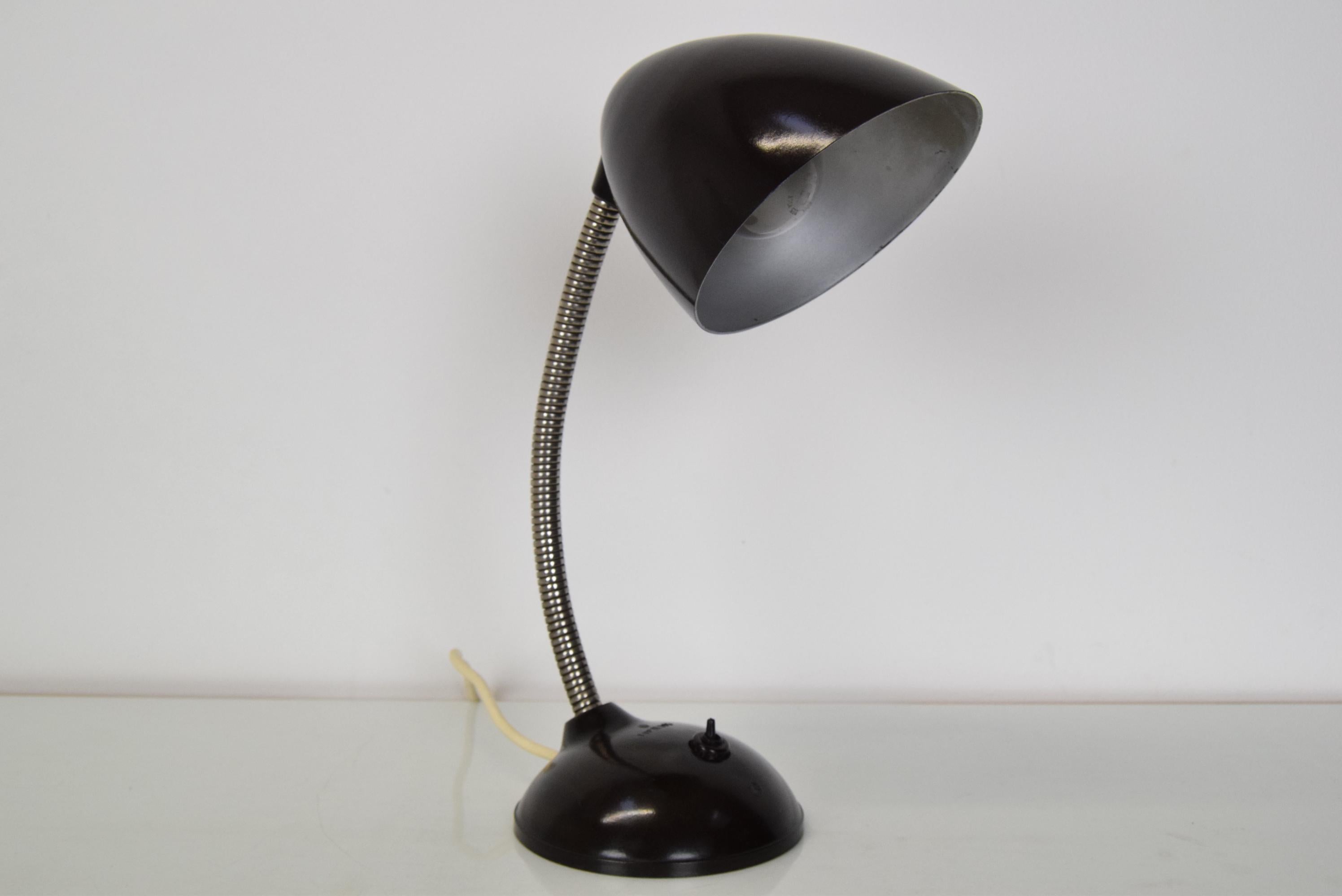 Milieu du XXe siècle Lampe de bureau vintage réglable en bakélite, années 1950 en vente