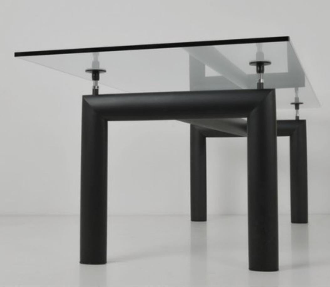 Vintage Verstellbarer Konferenz Esstisch Schwarz LC6 Tisch Mit Original Dickem Glas im Angebot 9