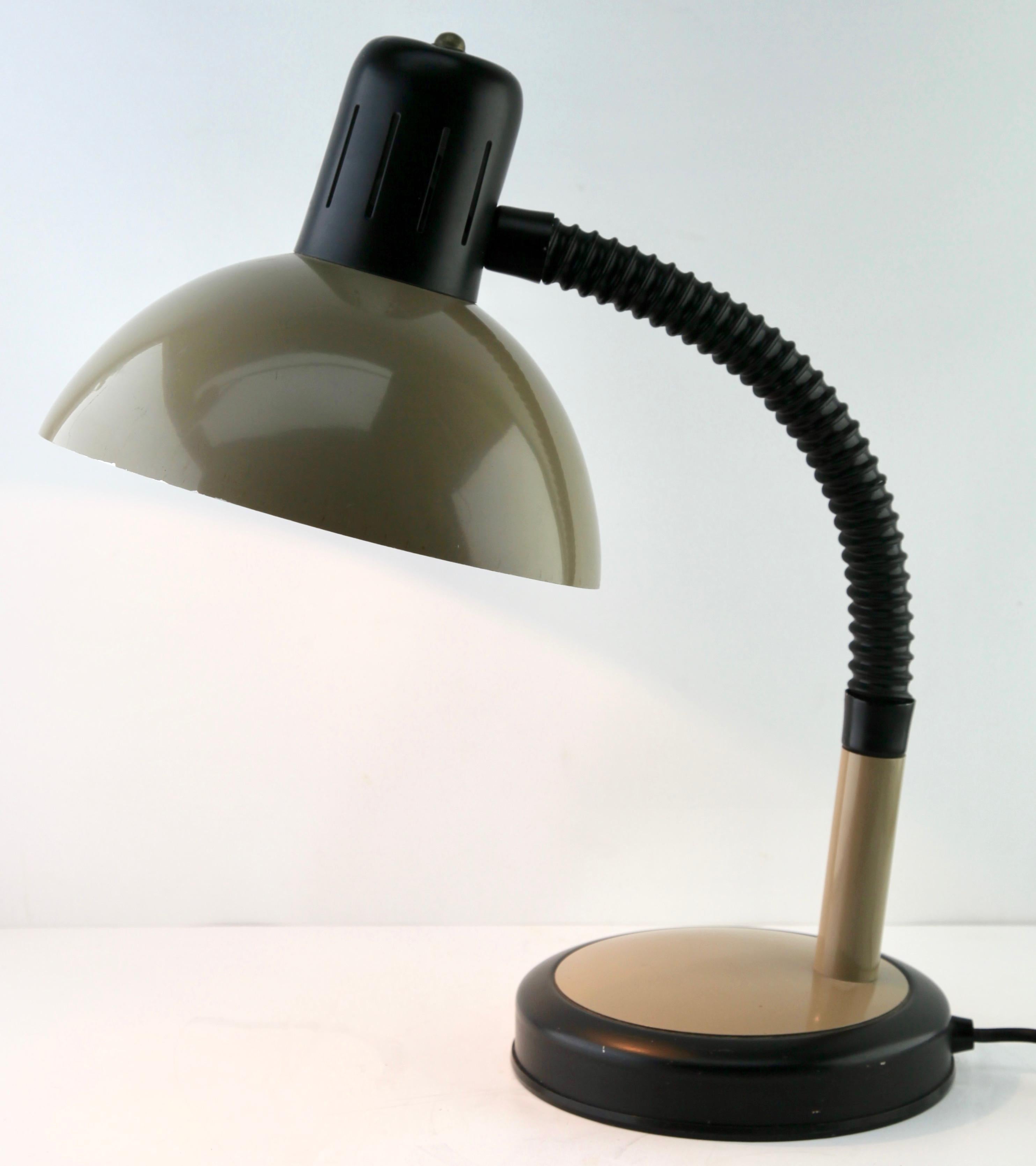 Fin du 20e siècle Lampe de bureau/de table d'appoint réglable vintage par Veneta Lumi, Italie, 1970 en vente