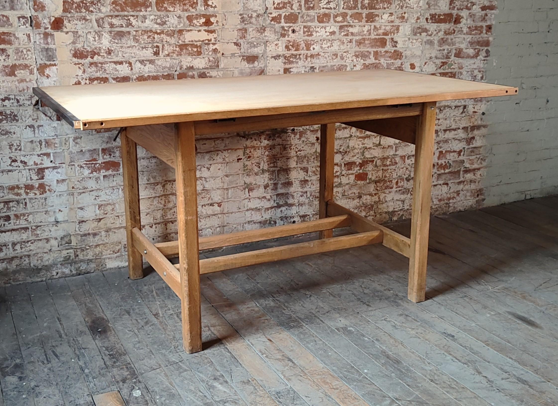 Vintage Adjustable Hamilton Drafting Table / Desk In Good Condition For Sale In Oakville, CT
