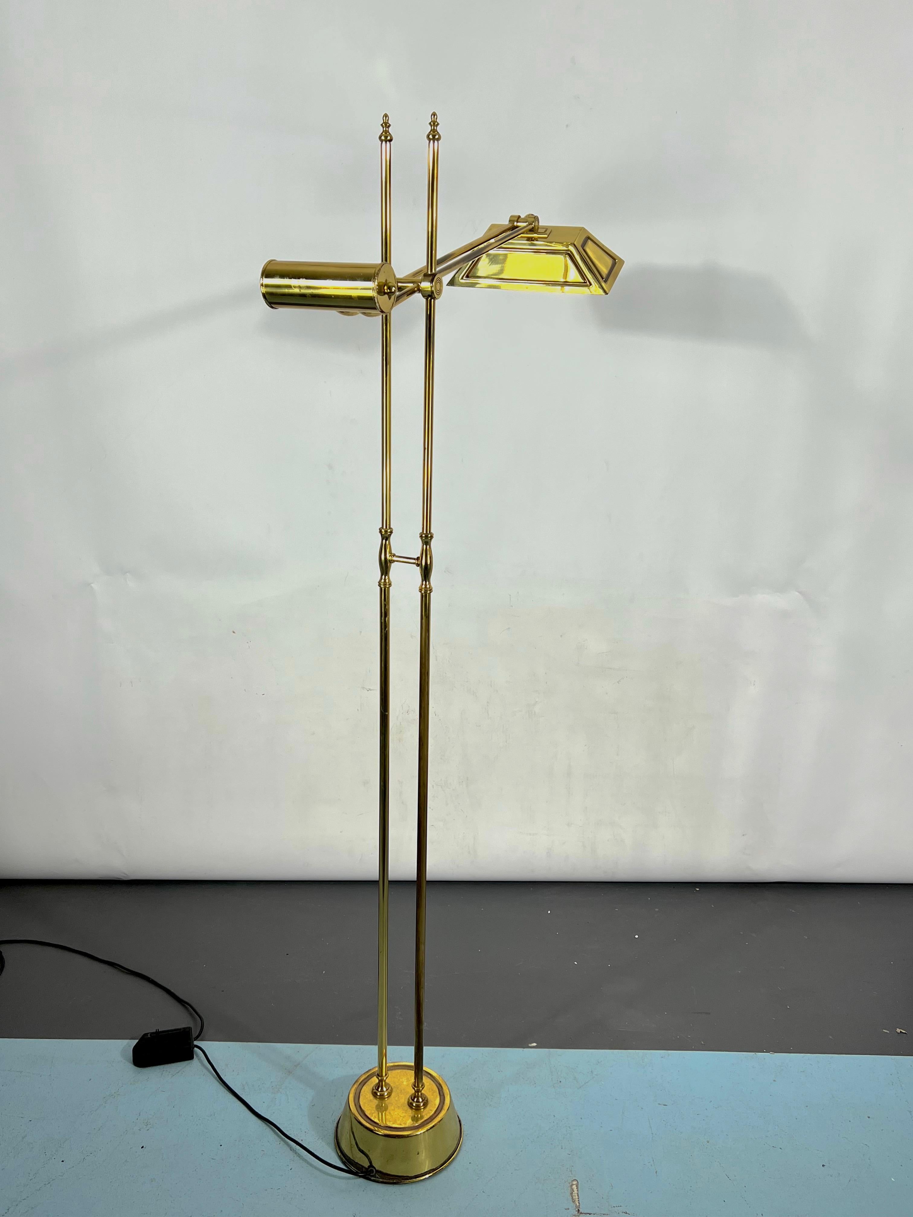 Vintage Adjustable Italian Solid Brass Floor Lamp from 70s en vente 5