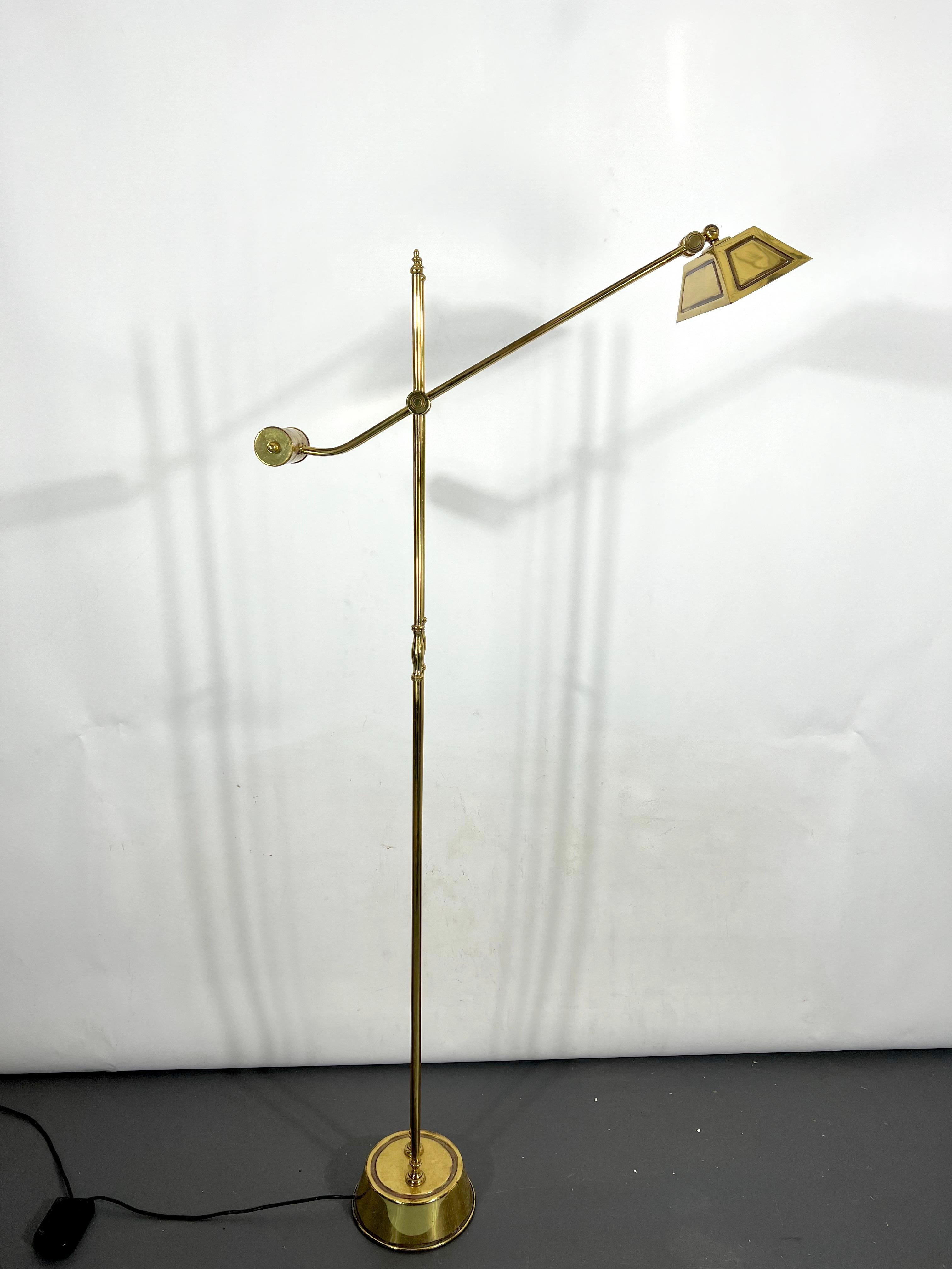 Great vintage condition with normal trace of age and use for this halogen floor lamp produced in Italy during the 70s and made from solid brass. Full working with EU standard, adaptable on demand for USA standard.
